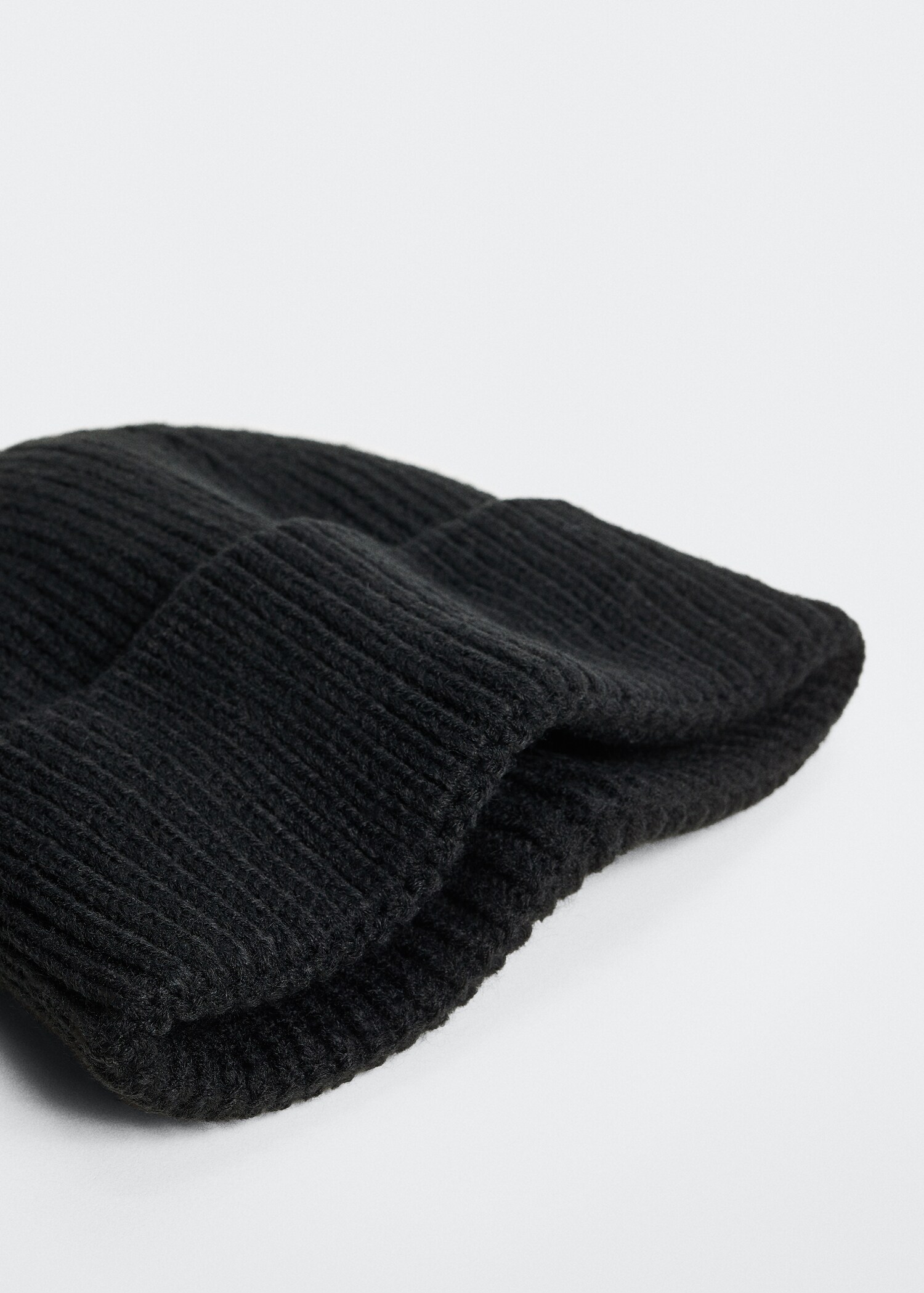 Short knitted hat - Medium plane