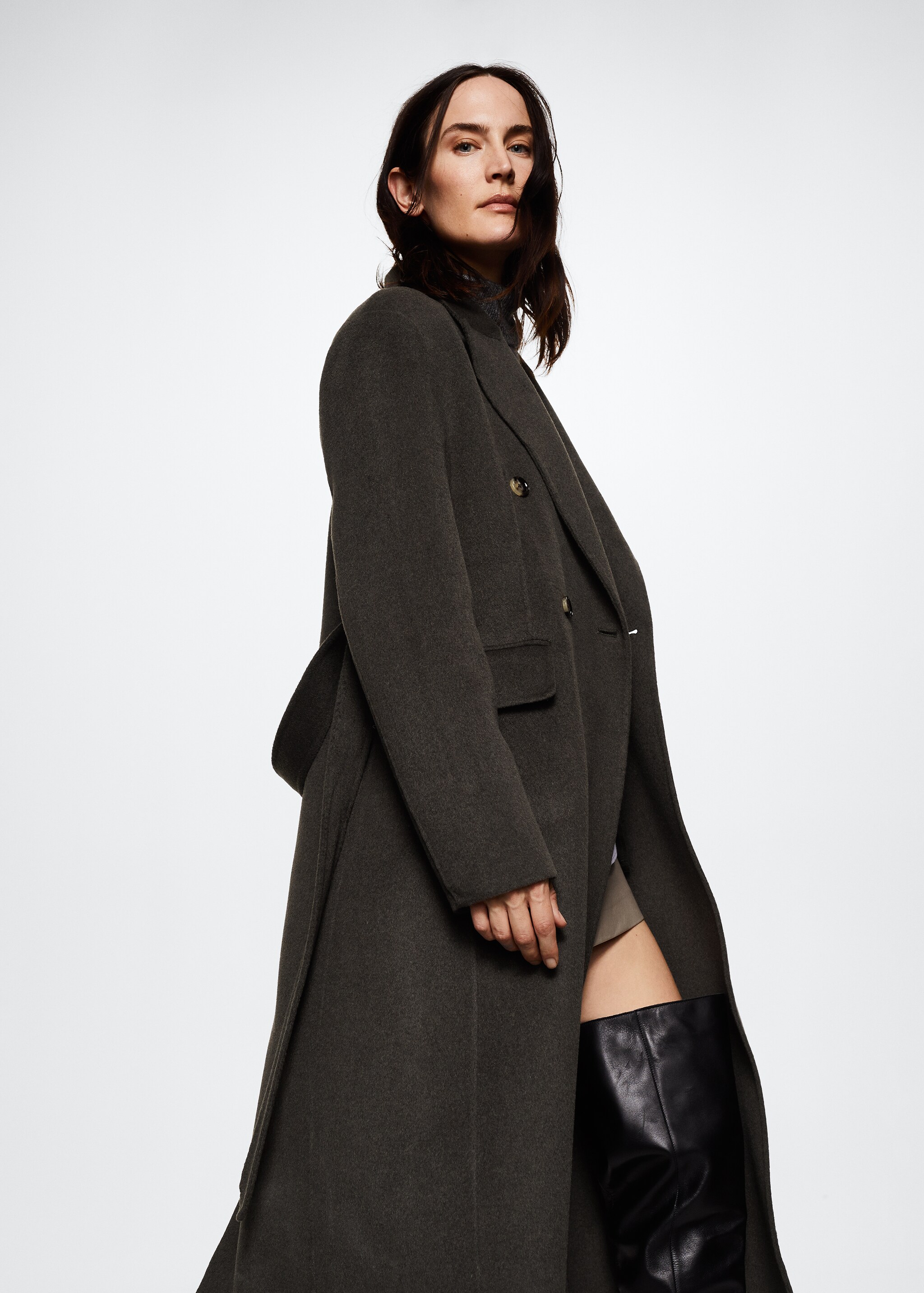 Wool coat with handmade belt - Details of the article 2
