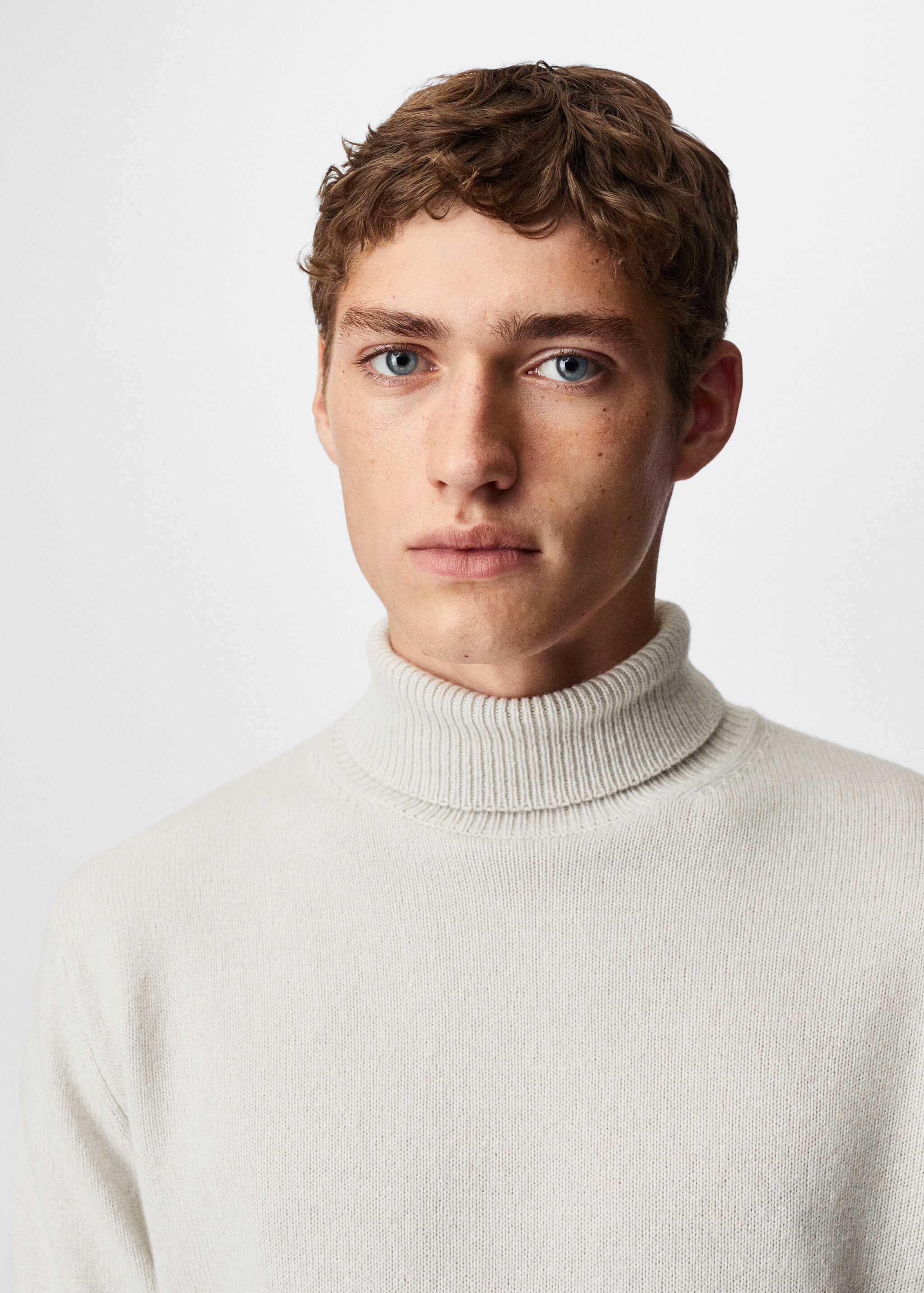 Turtleneck wool sweater - Details of the article 3