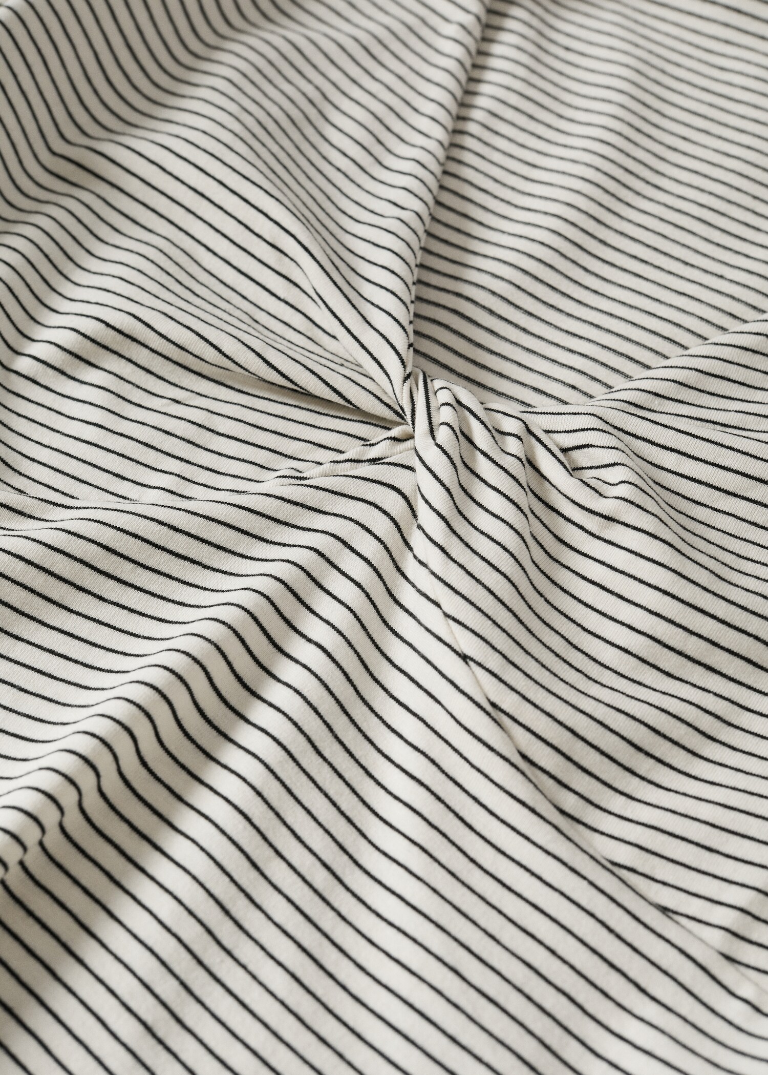 Camiseta detalle nudo - Detalle del artículo 7