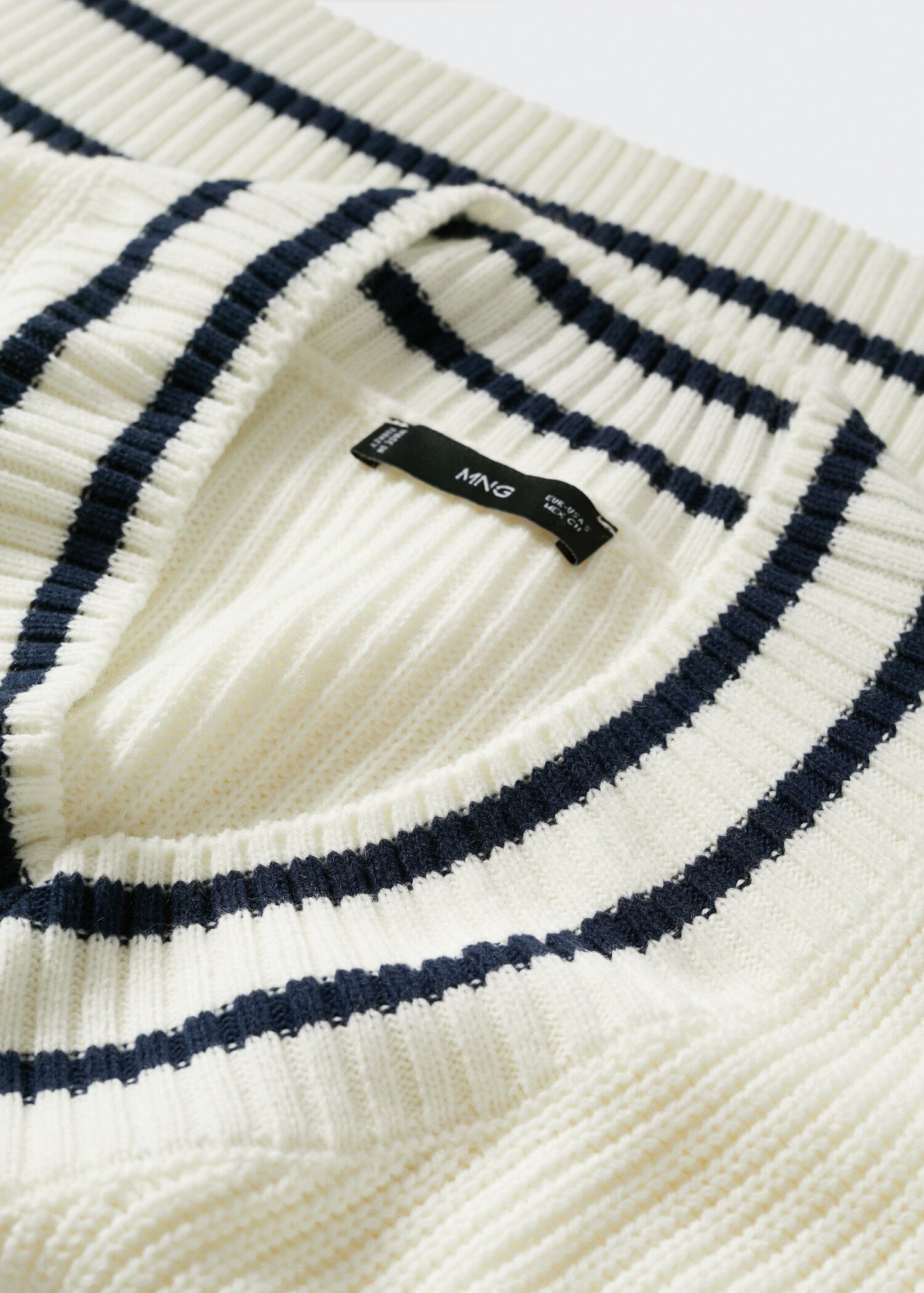 Pull-over oversize col en V - Détail de l'article 8