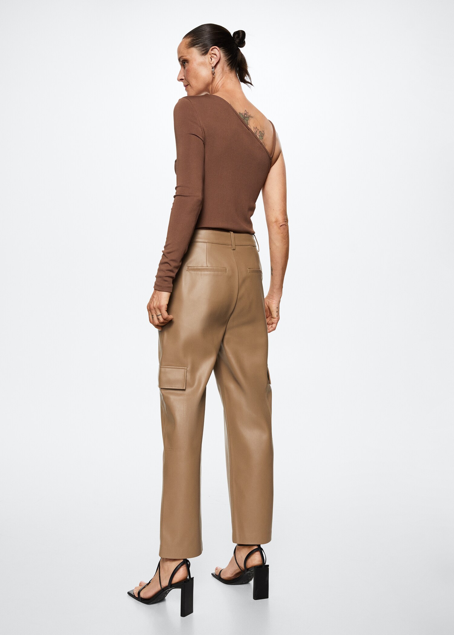 Leather-effect cargo trousers - Reverse of the article