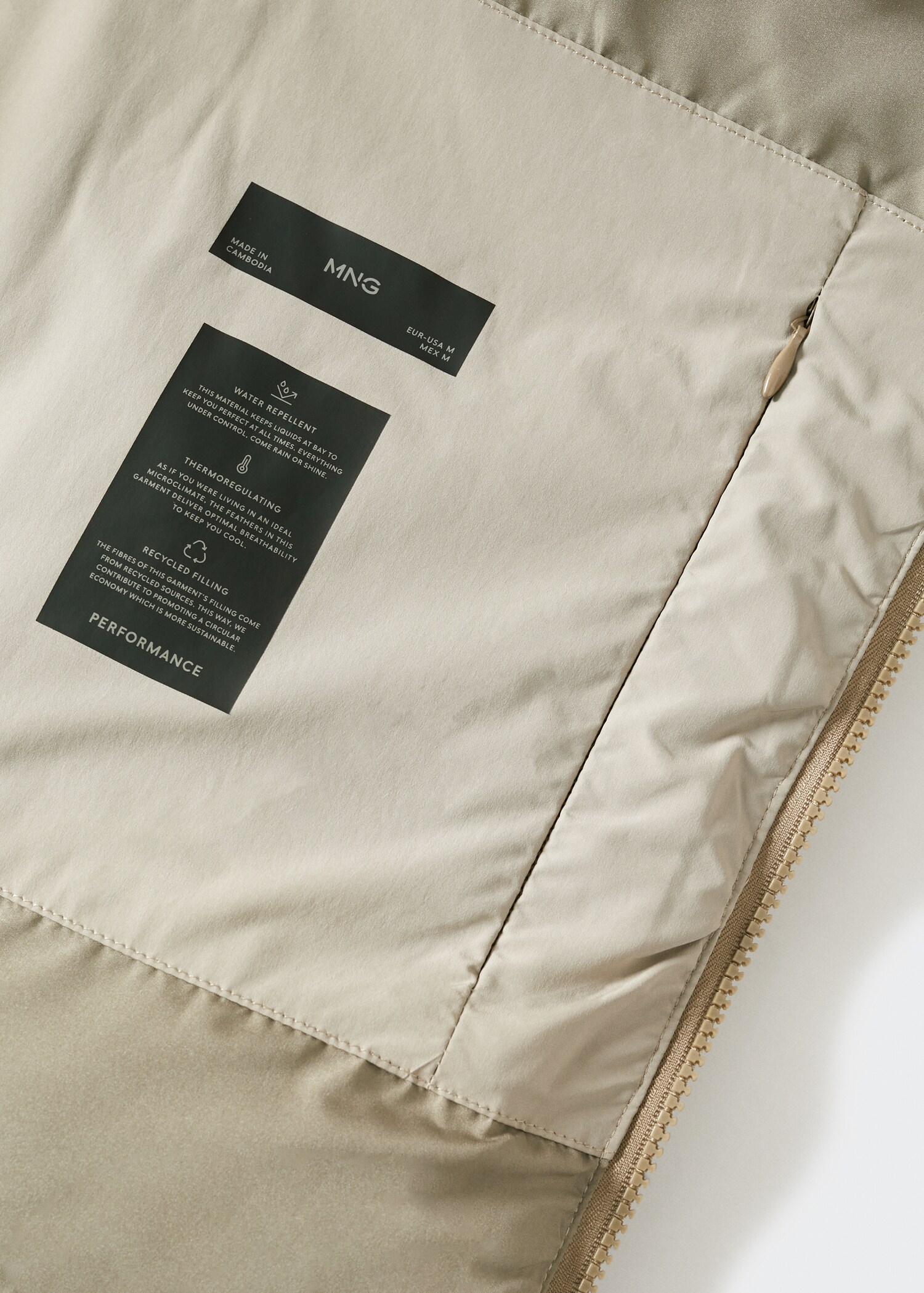 Kurzer thermoregulierender Anorak - Detail des Artikels 8