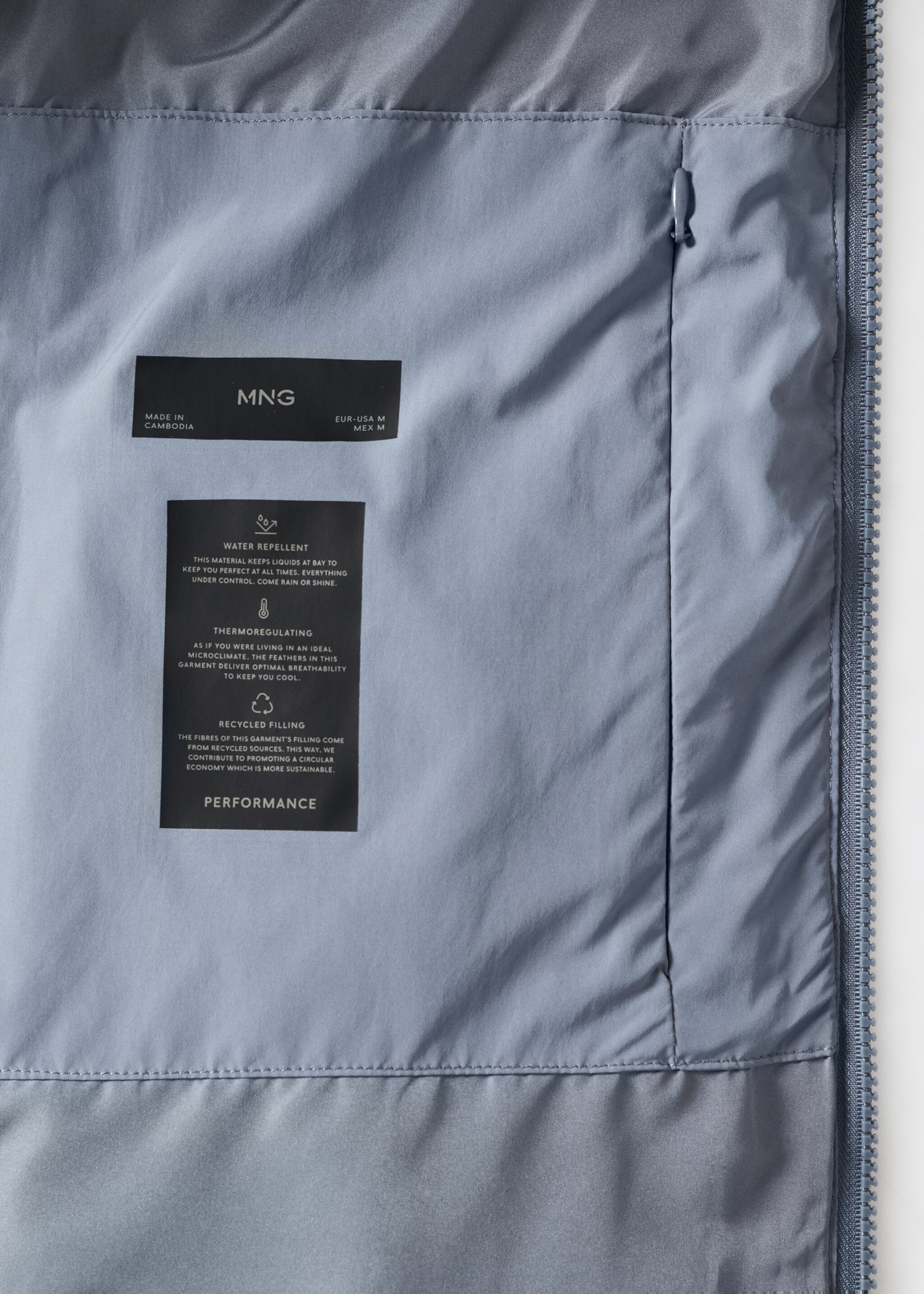 Short thermoregulating anorak - Details of the article 8