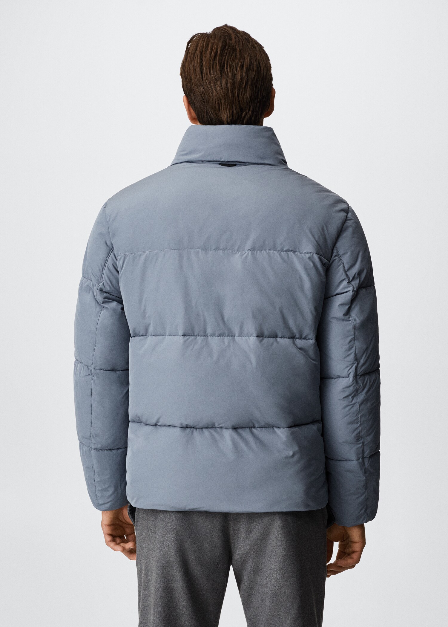 Kurzer thermoregulierender Anorak - Rückseite des Artikels