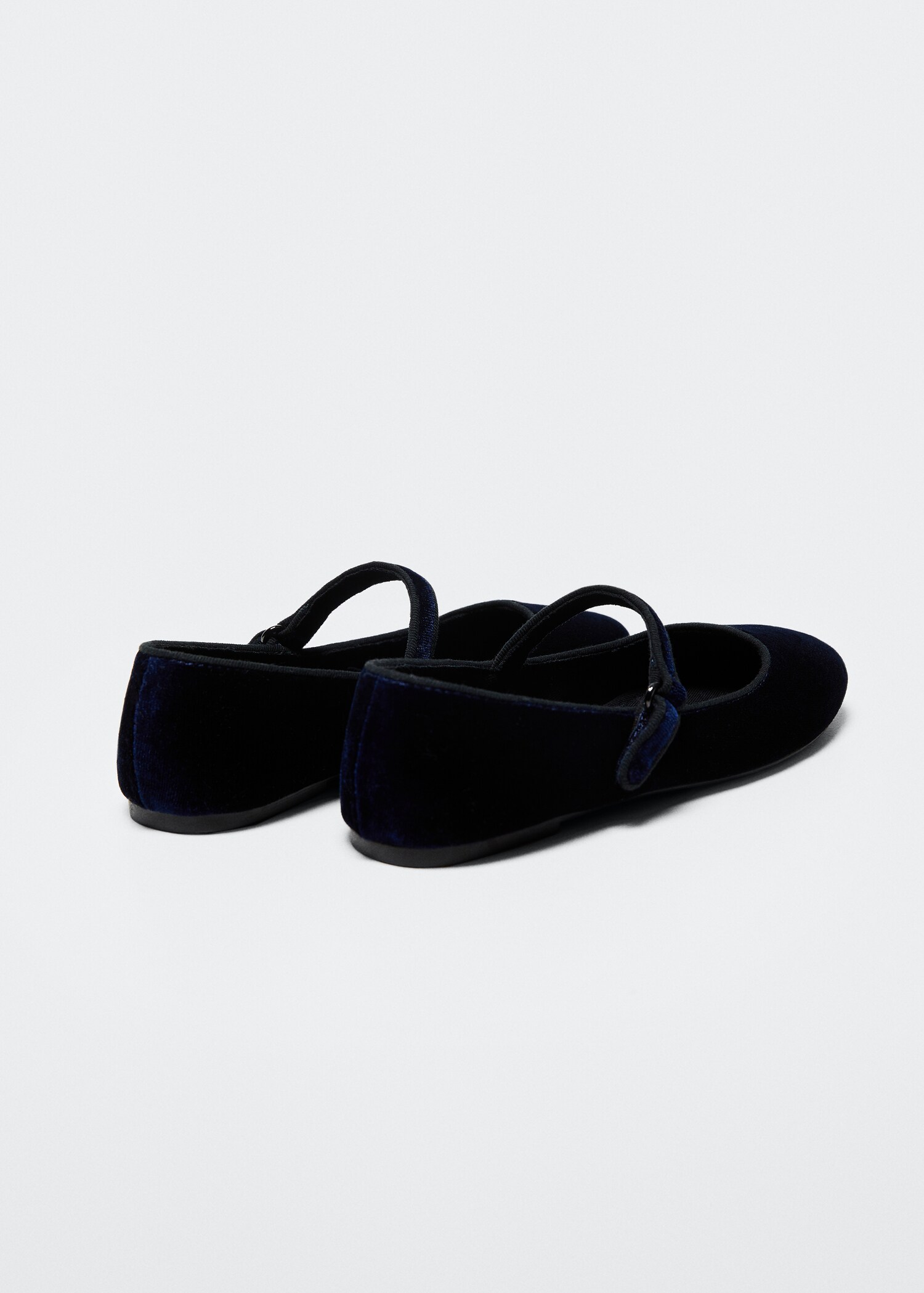 Velvet ballerinas - Details of the article 1