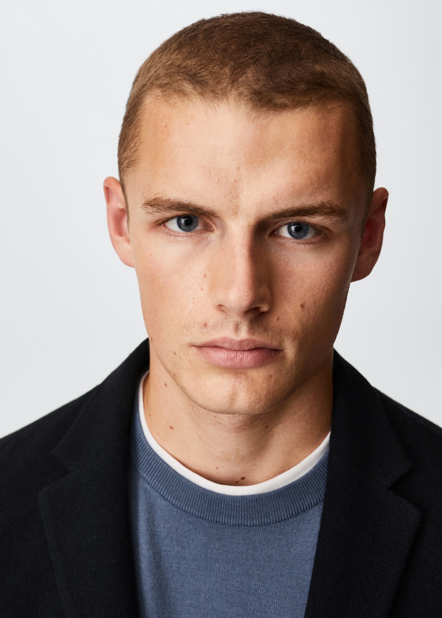 Slim-fit wool-blend jacket - Details of the article 1
