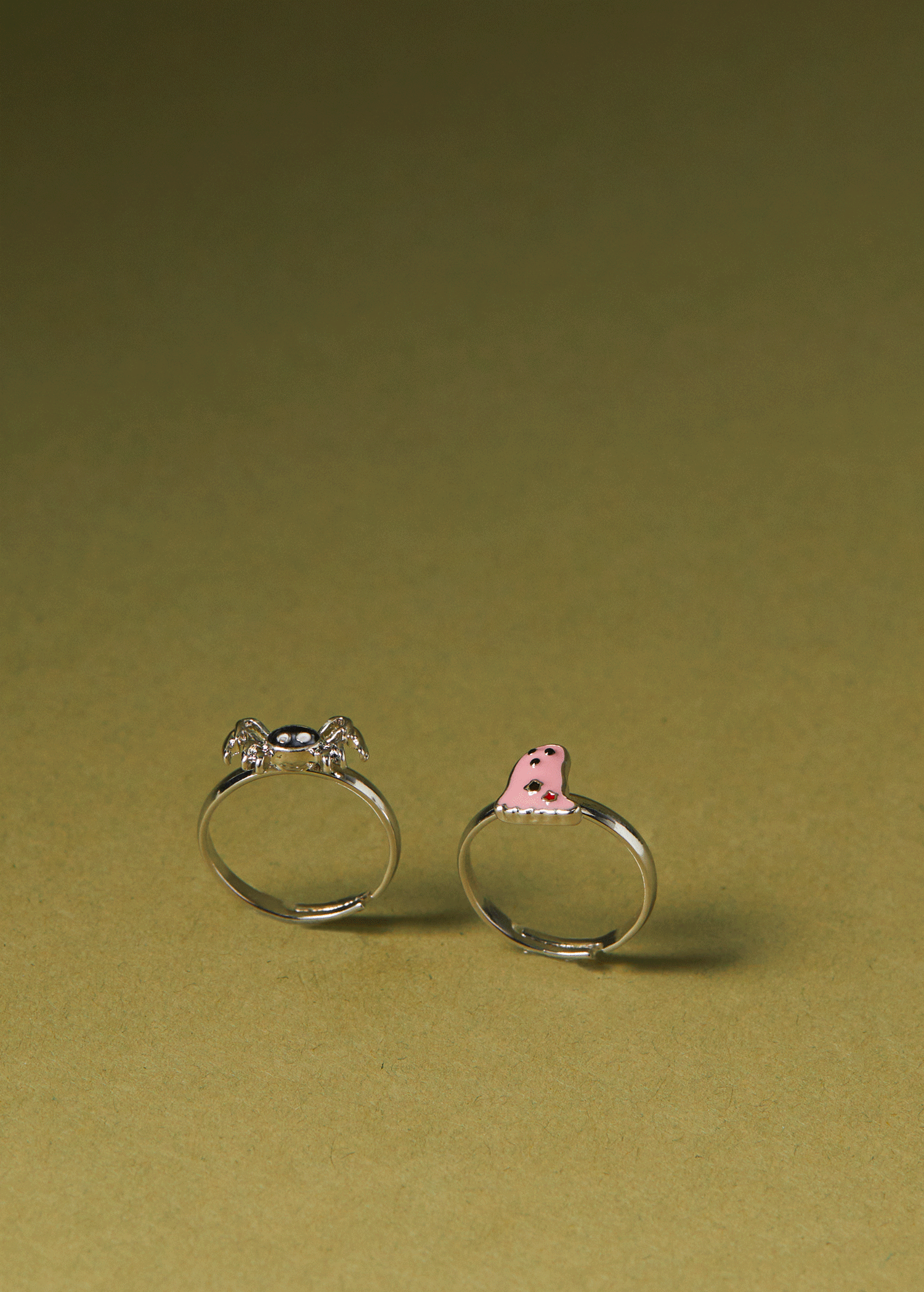 Pack of 2 Halloween rings - Details of the article 7