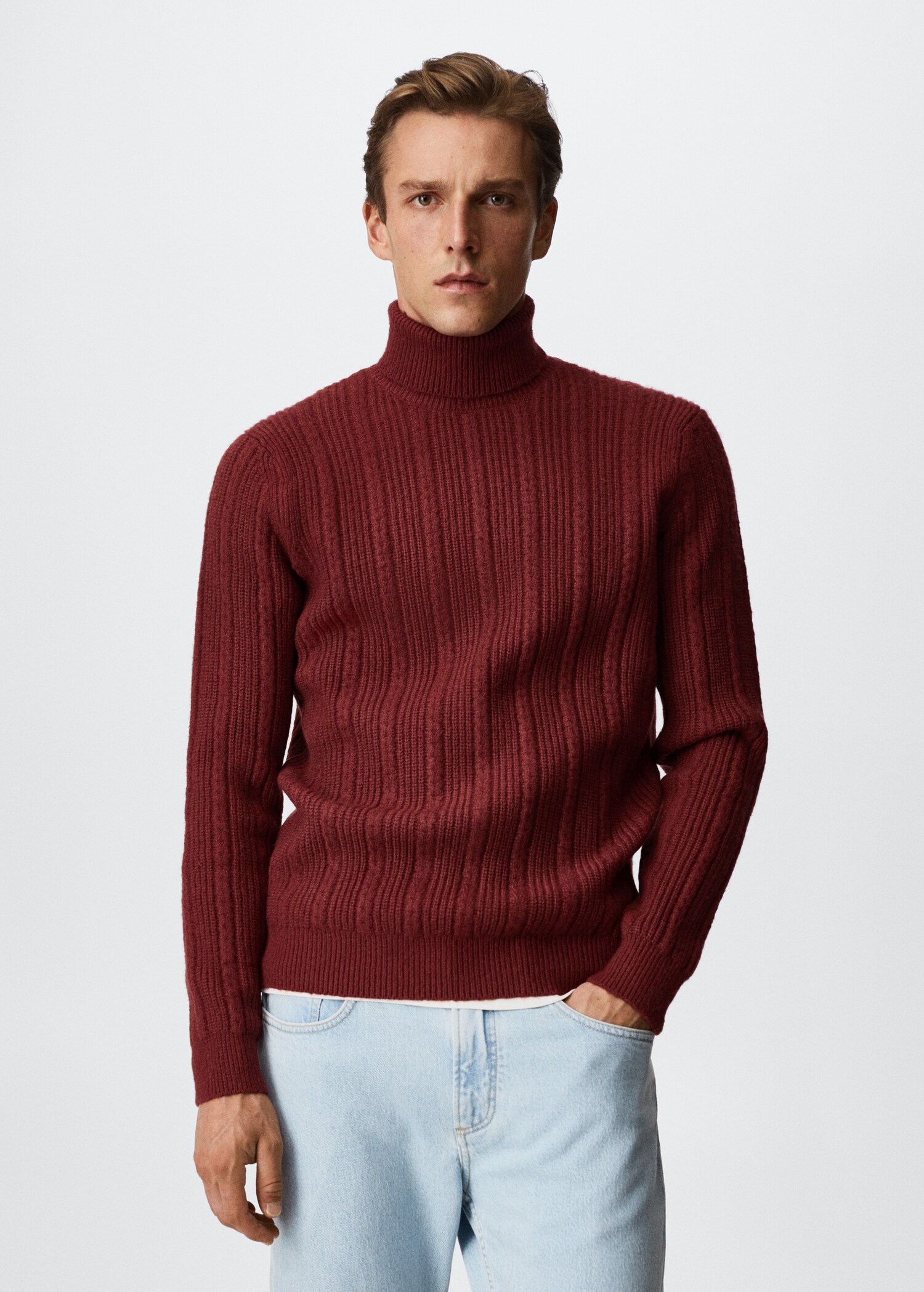 Strukturierter Pullover mit Stehkragen - Mittlere Ansicht