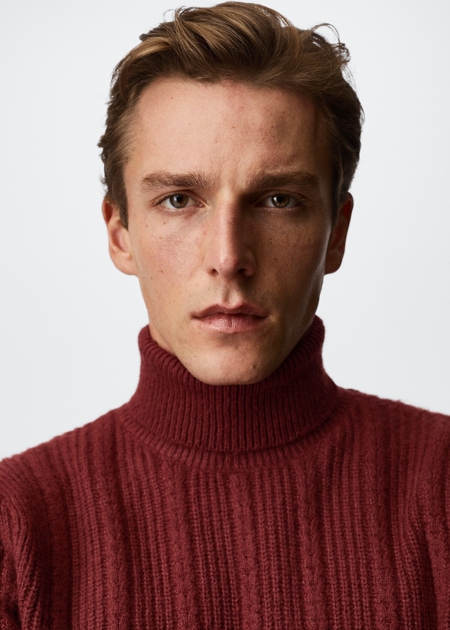 Strukturierter Pullover mit Stehkragen - Detail des Artikels 1