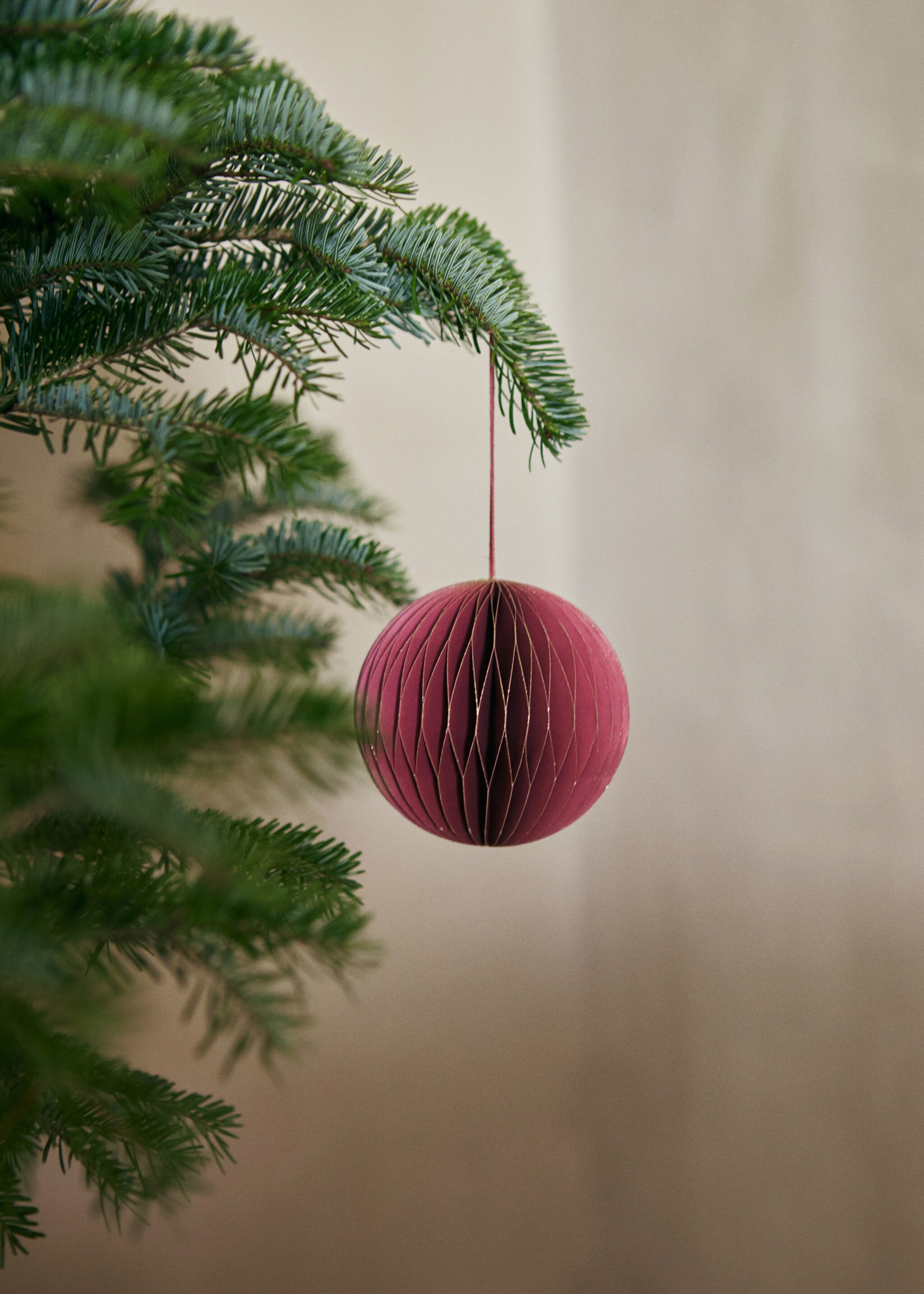 Christmas ball ornament - Details of the article 8