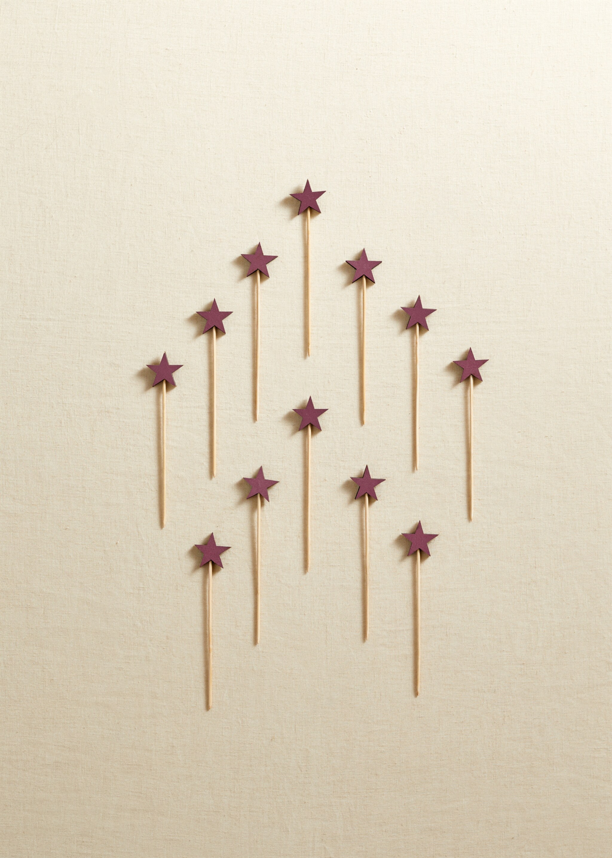 Star sticks - Details of the article 7, Medium Red. Ref: 37009203-00.