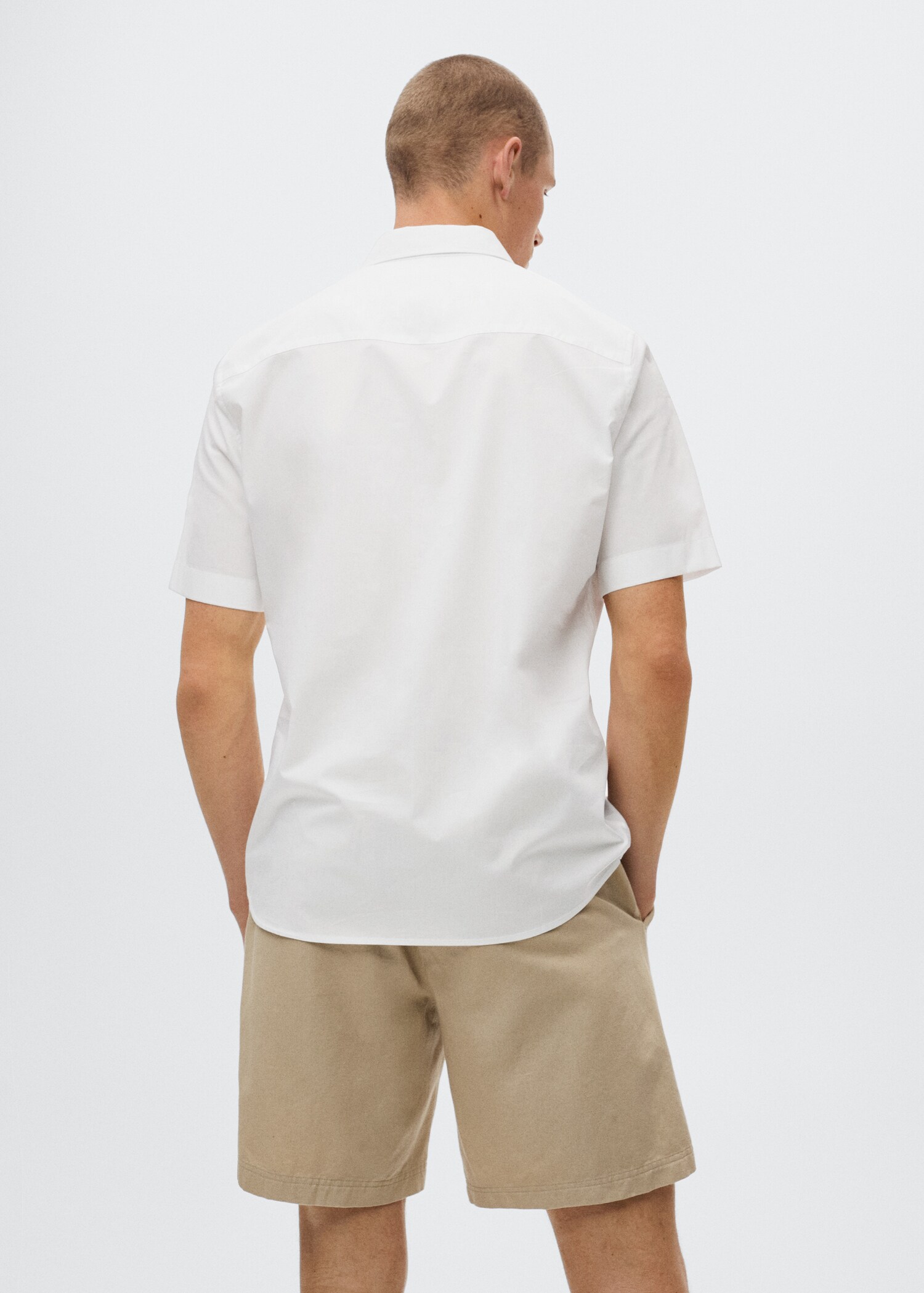 Short sleeved cotton shirt - Reverse of the article