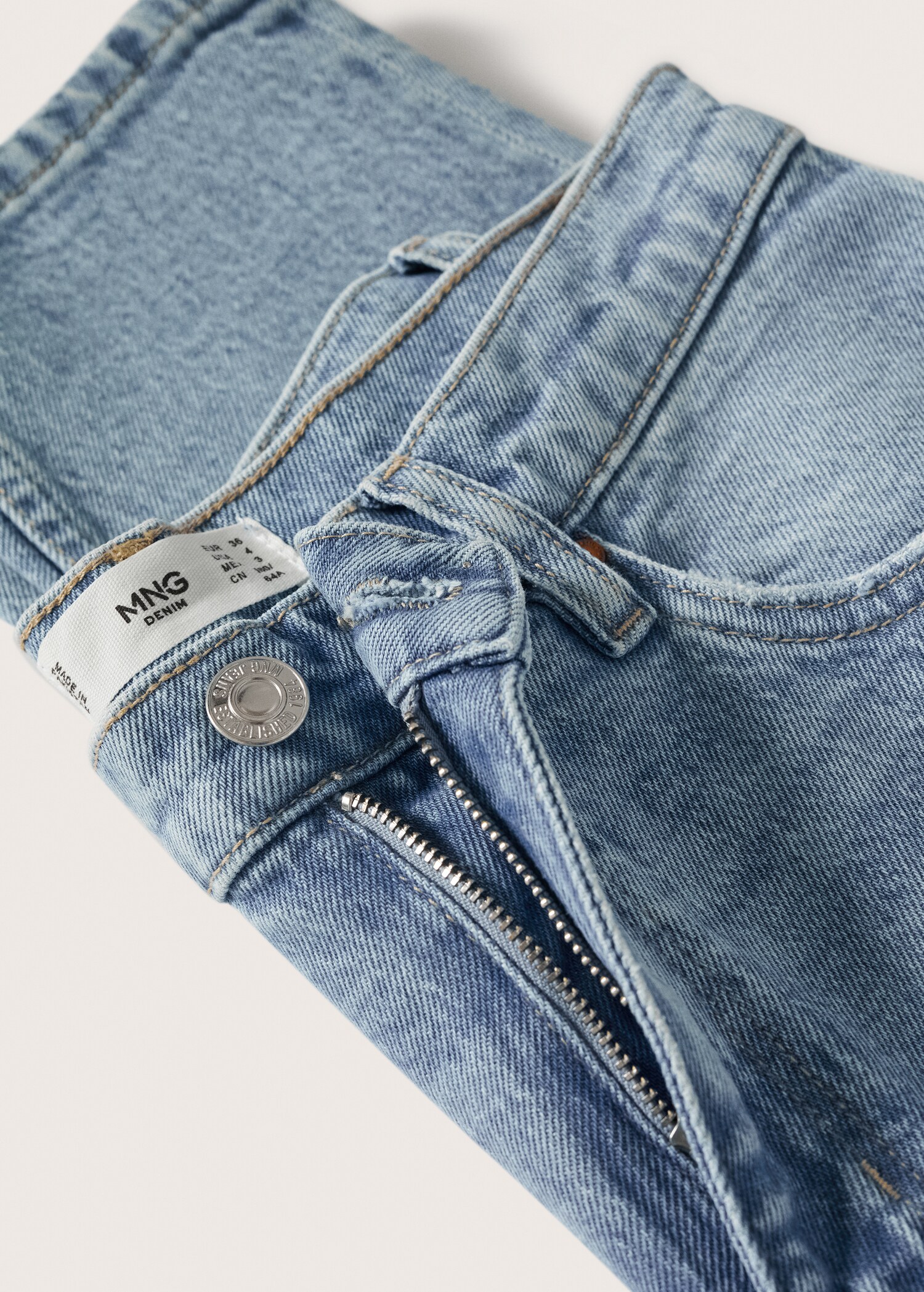 Mom comfort high-rise jeans - Details of the article 8