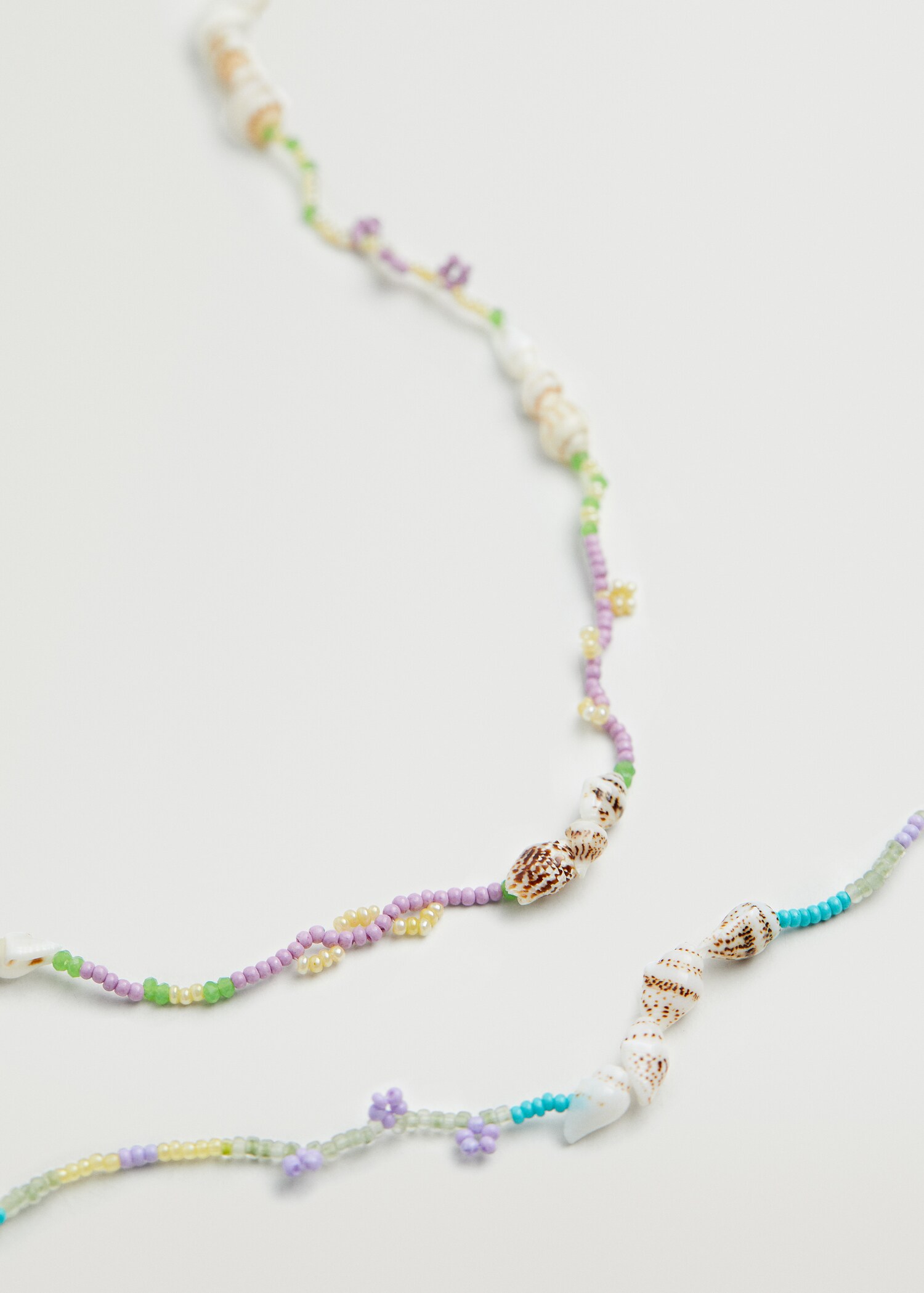 Shells bead necklace - Medium plane