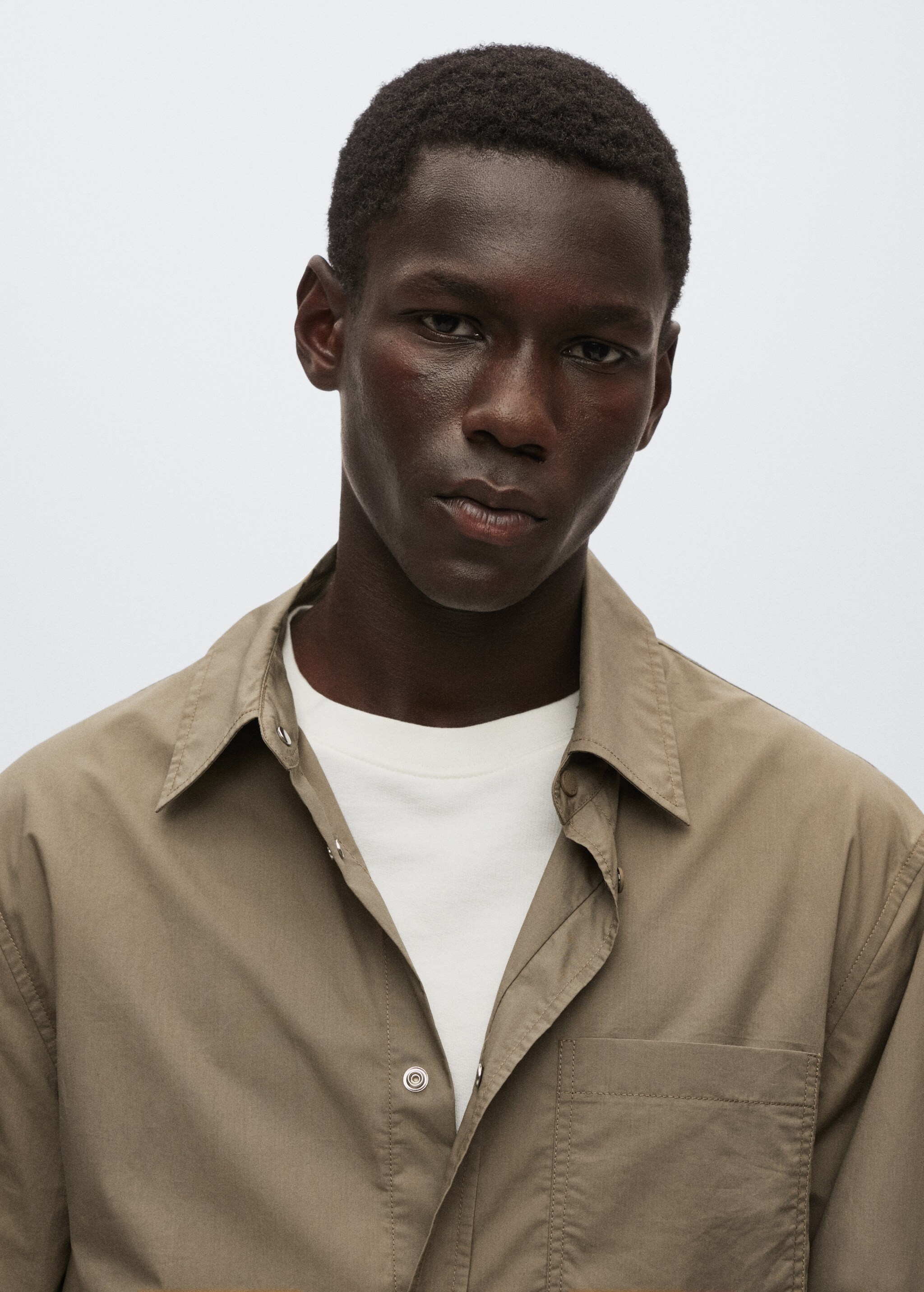 Chest-pocket cotton overshirt - Details of the article 1