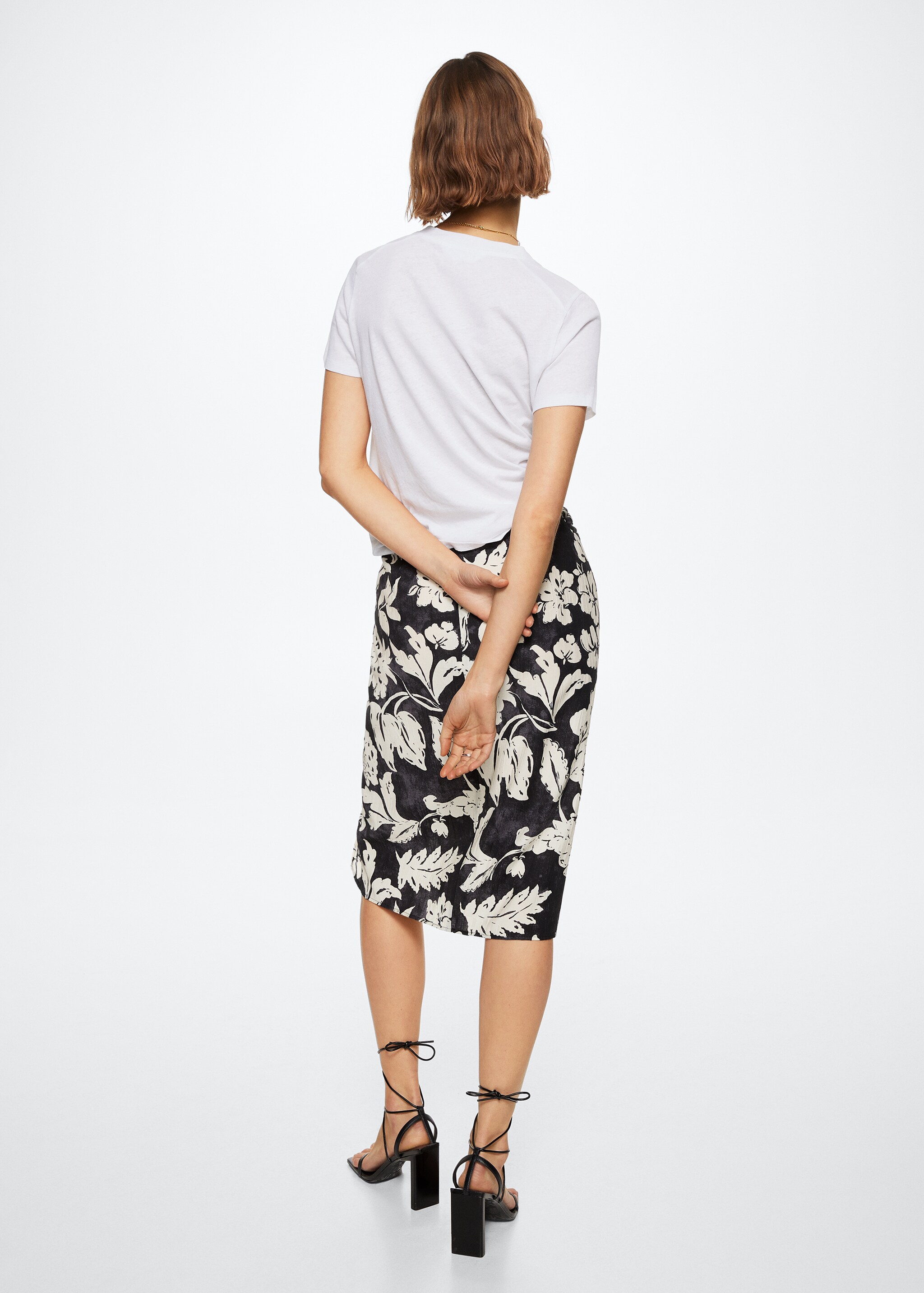 Slit floral skirt - Reverse of the article