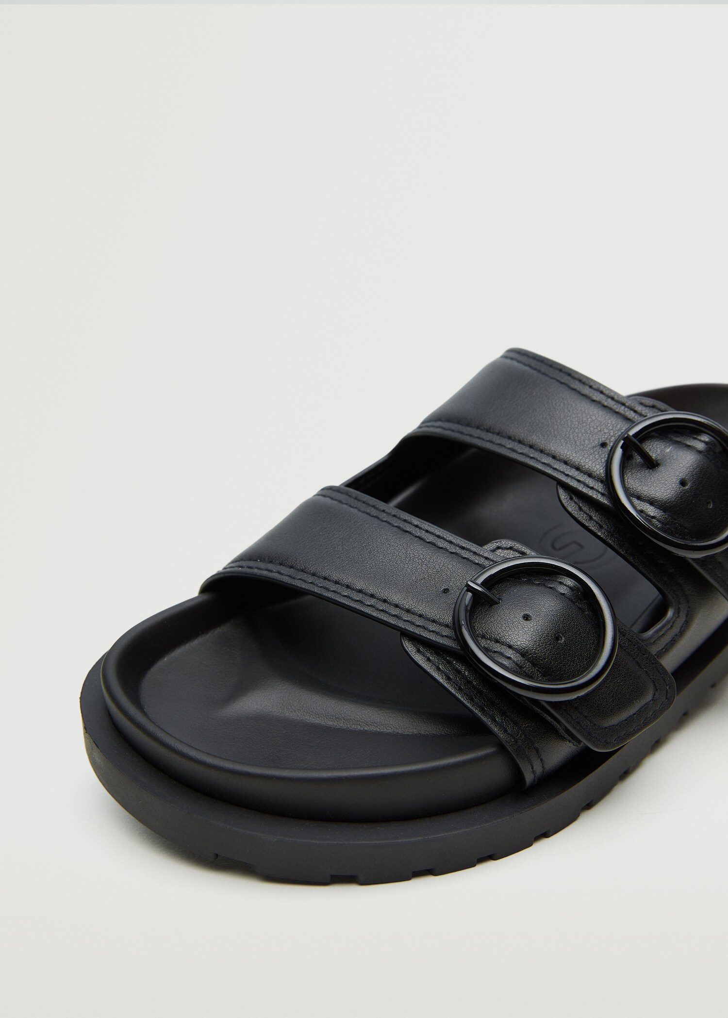 Sandalen met bandjes en gesp - Detail van het artikel 3