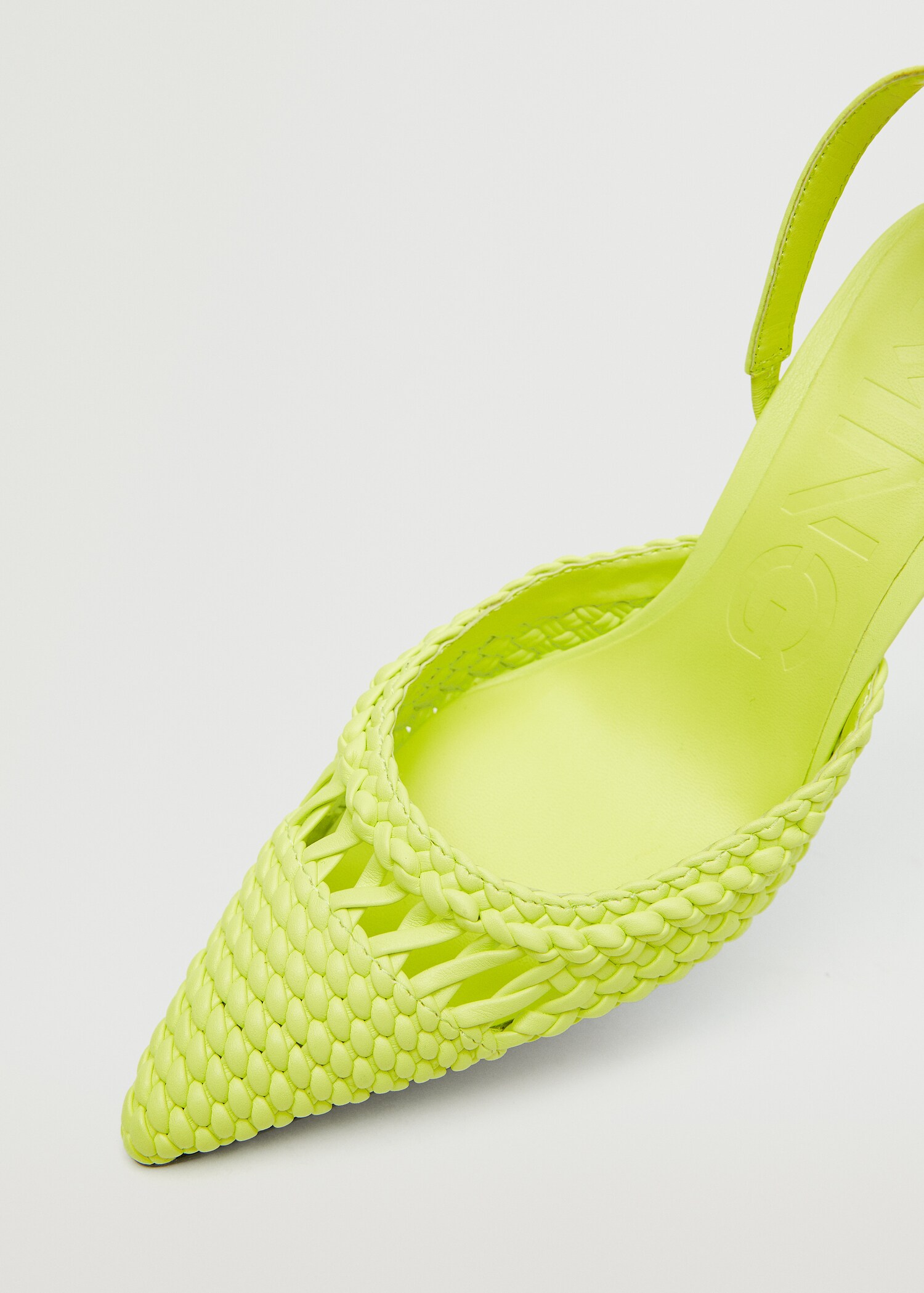 Gevlochten schoenen met hakken - Detail van het artikel 3