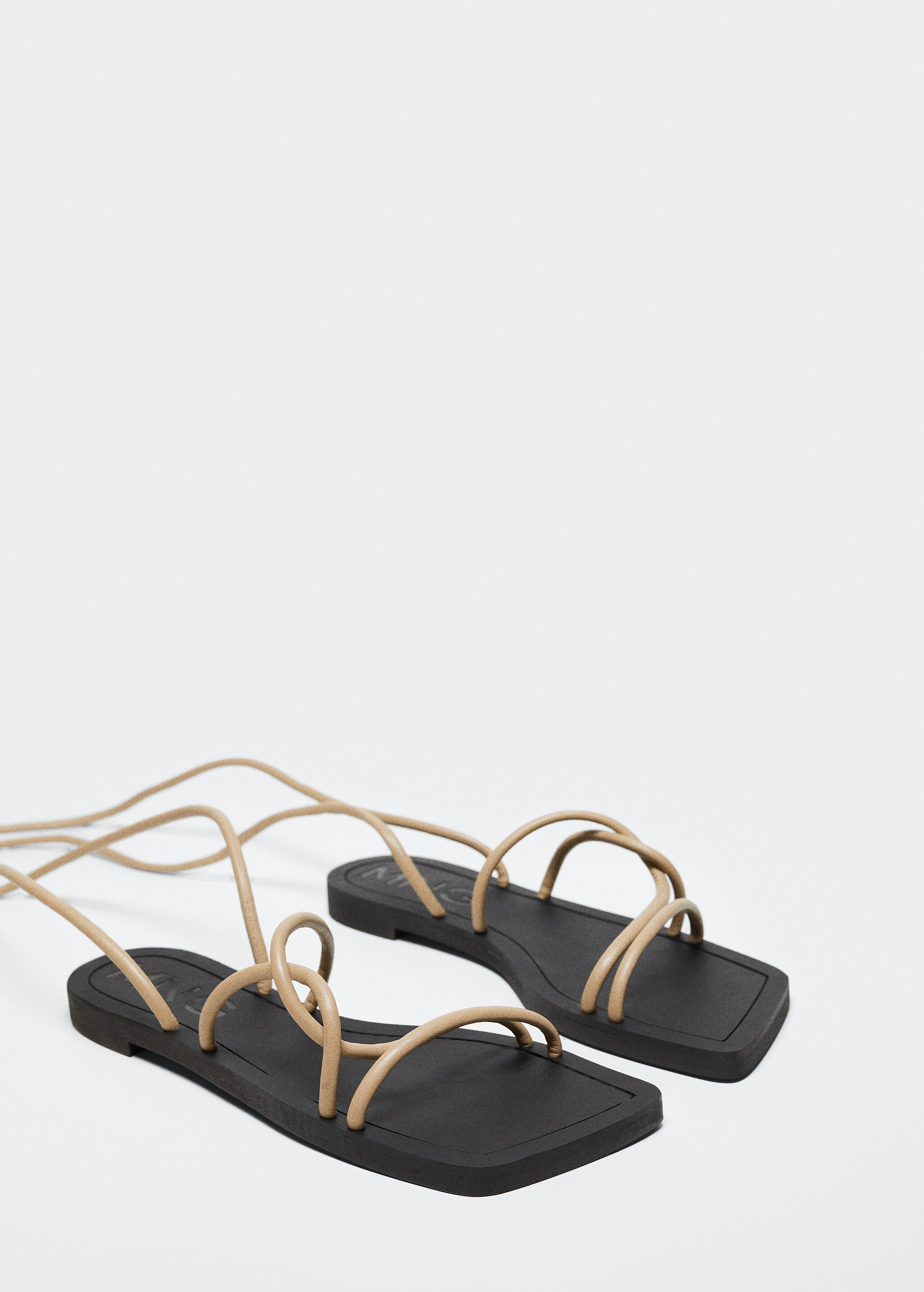 Criss-cross straps sandals - Details of the article 3