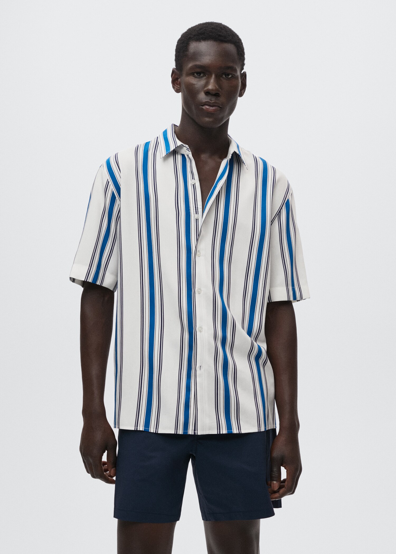 Chemise fluide rayures - Plan moyen