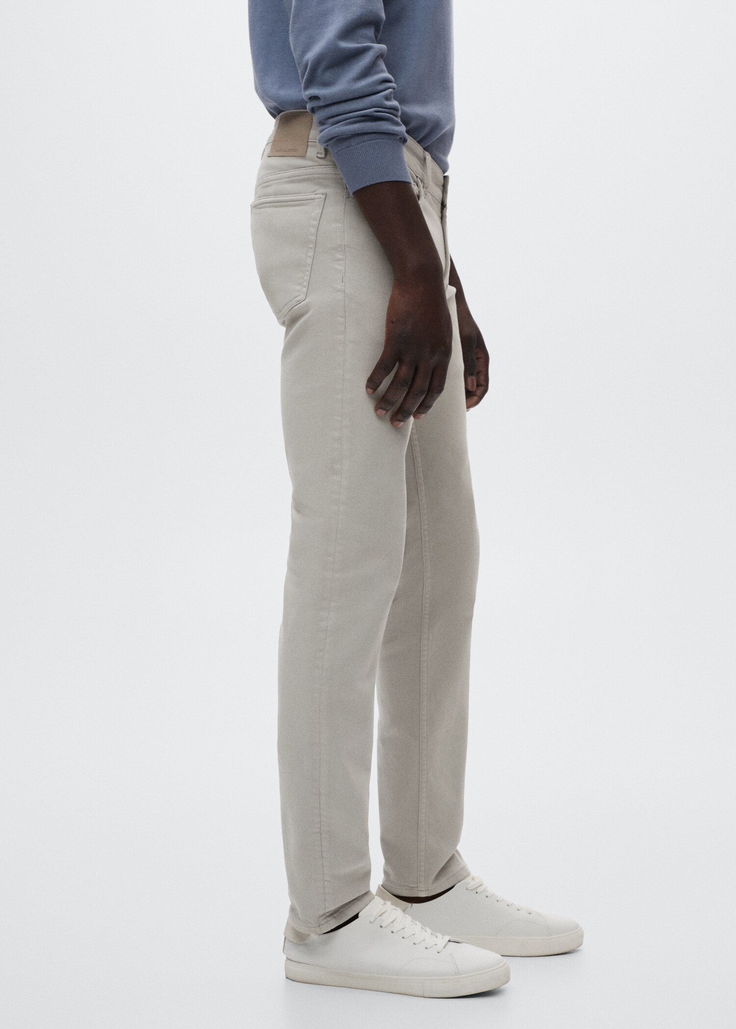 Slim-fit coloured jeans - Details of the article 2