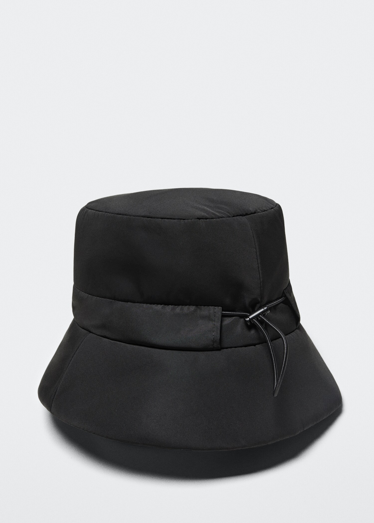 Gorro bucket acolchado - Plano medio