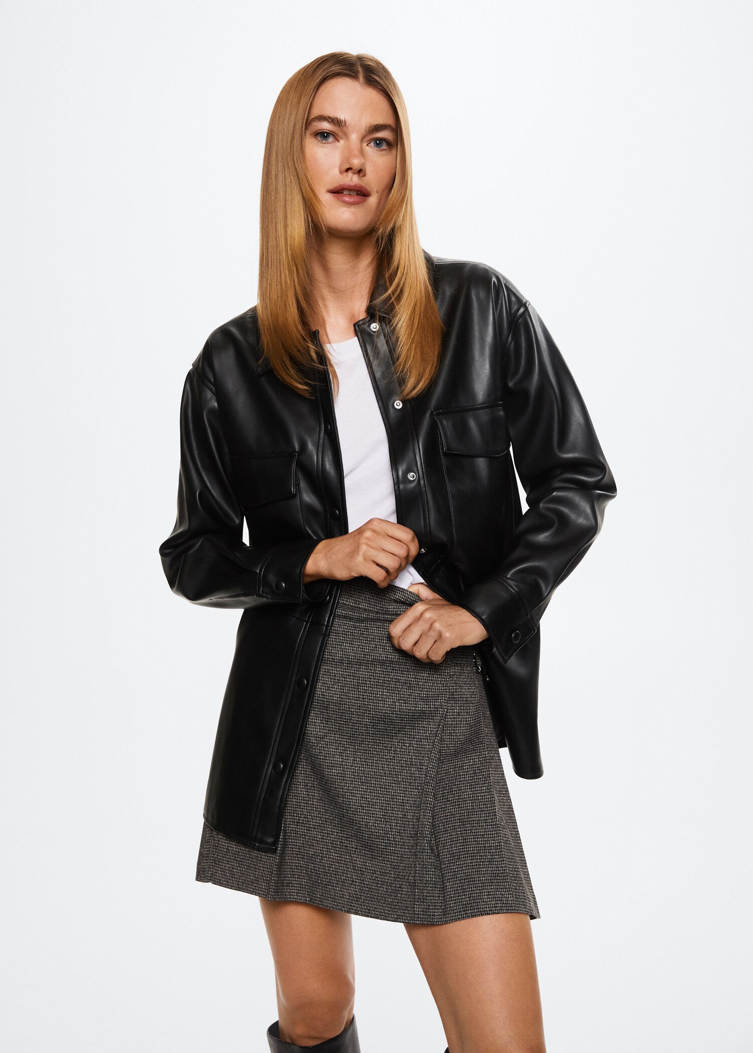 Oversized-Overshirt mit Ledereffekt - Damen | MANGO OUTLET Deutschland