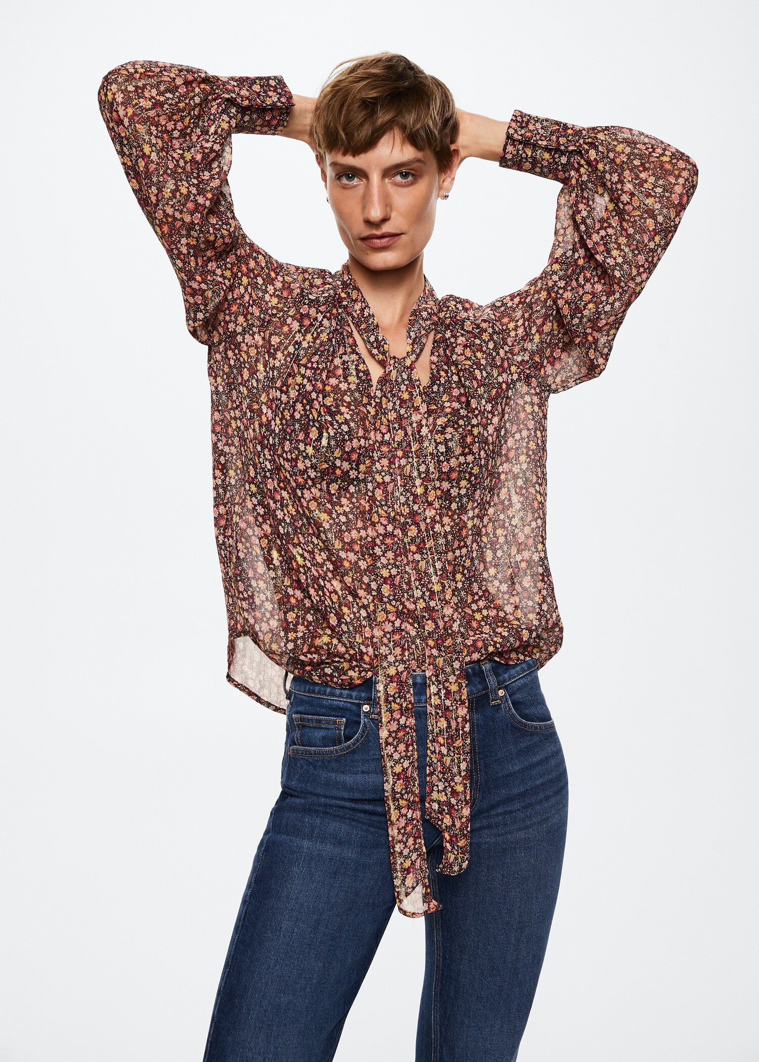 Blusa estampada lazo - Plano medio