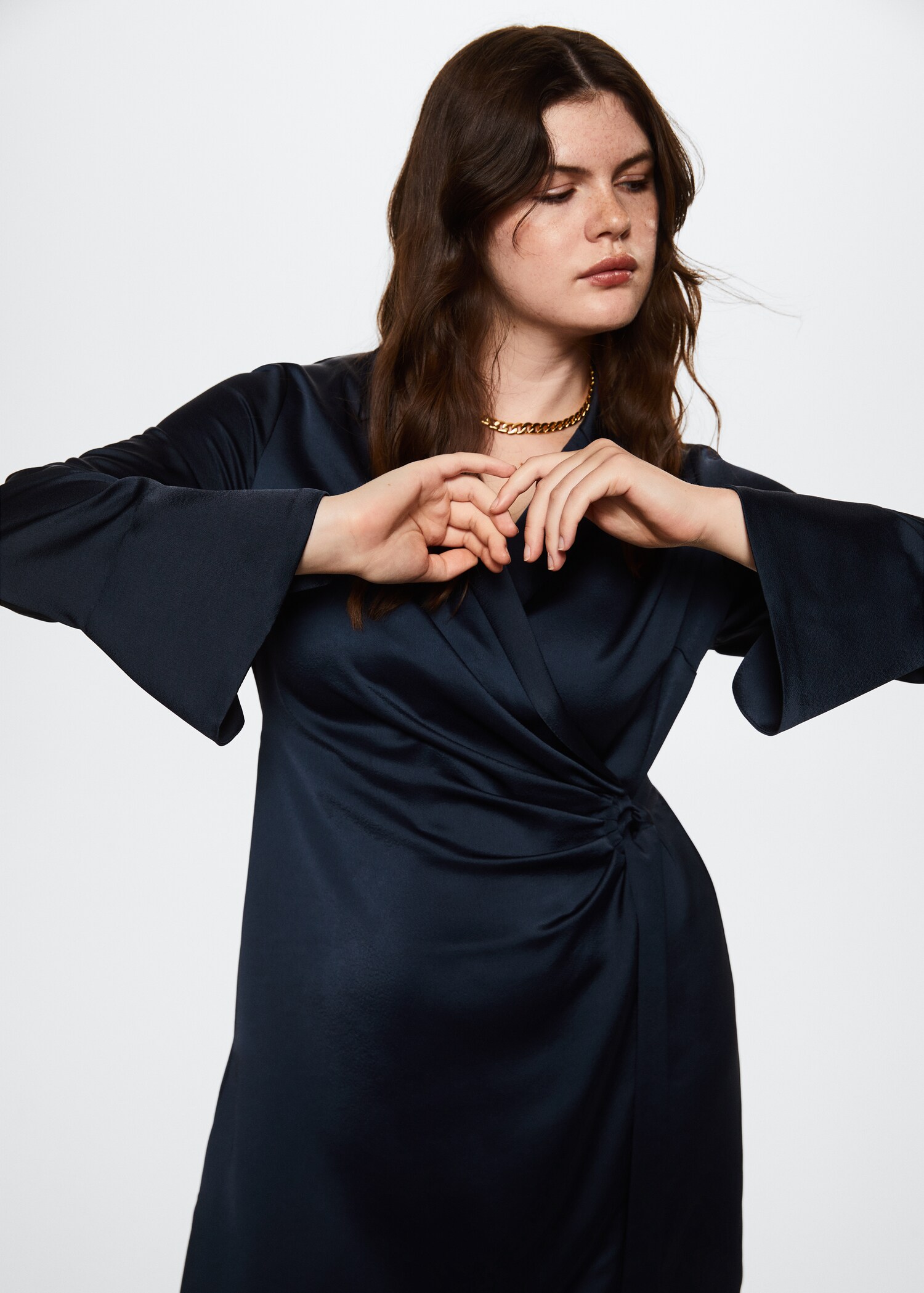 Satin shirt dress - Details of the article 4