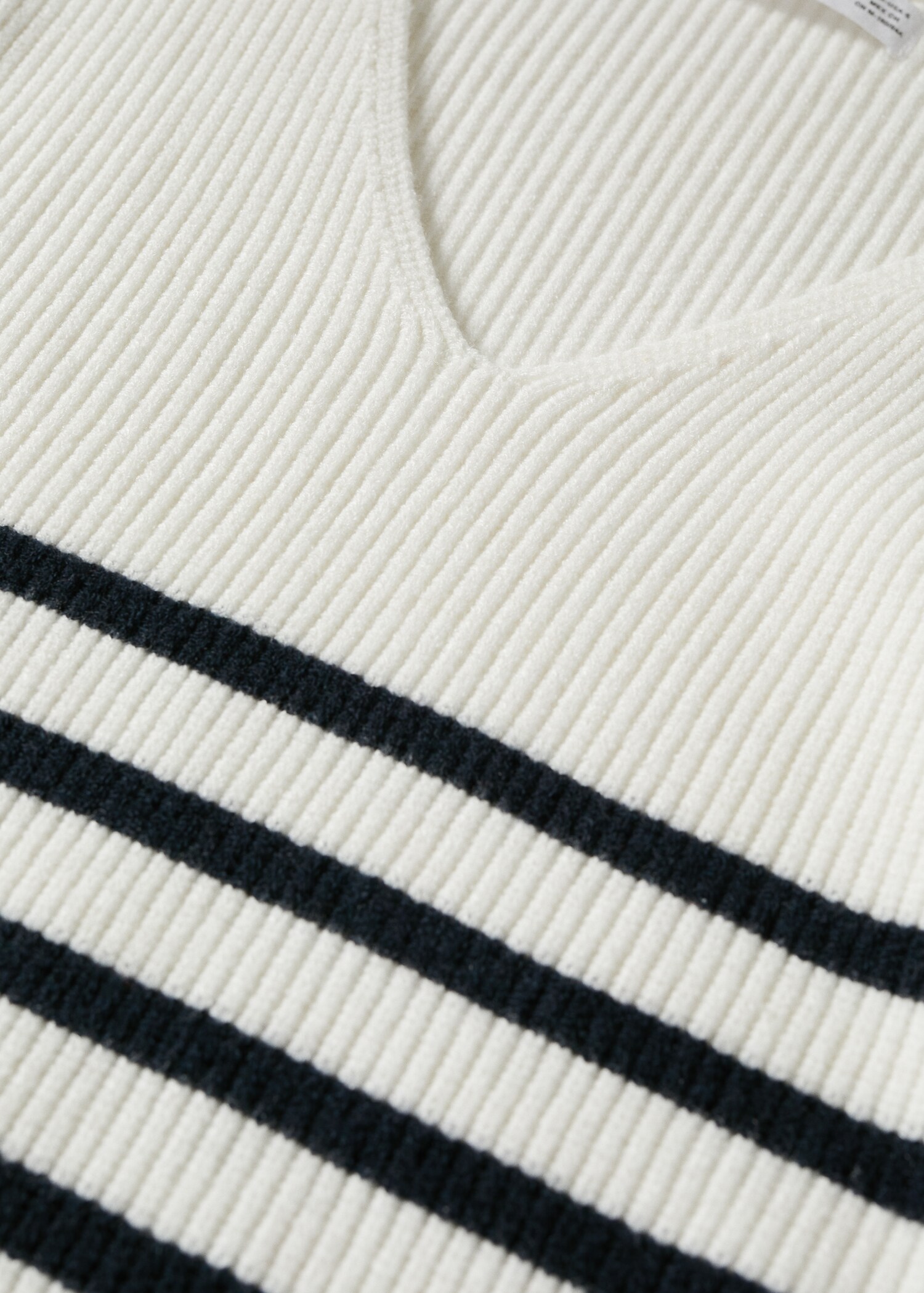 Oversized striped sweater - Details of the article 8