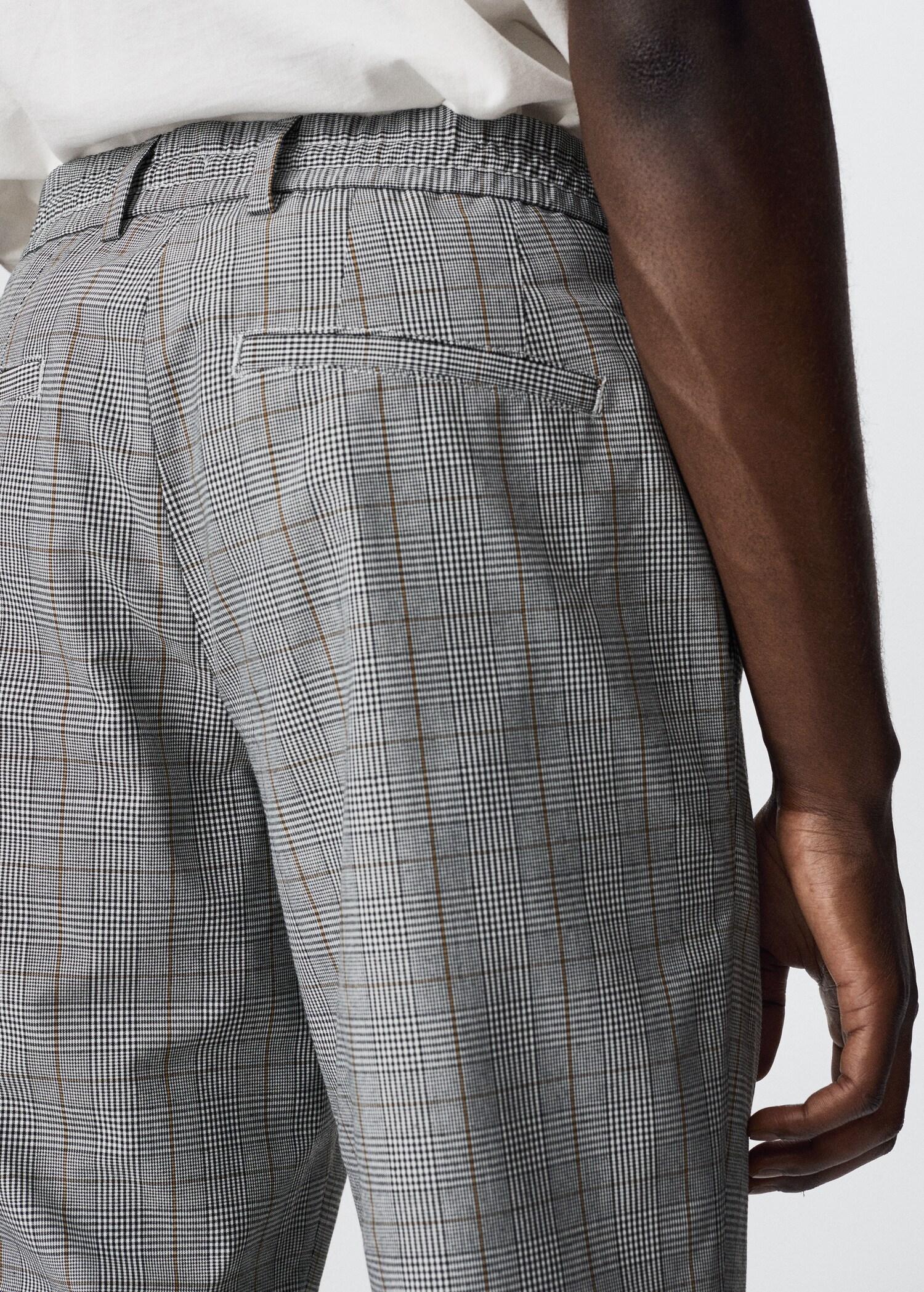 Karierte Jogger-Pants - Detail des Artikels 3