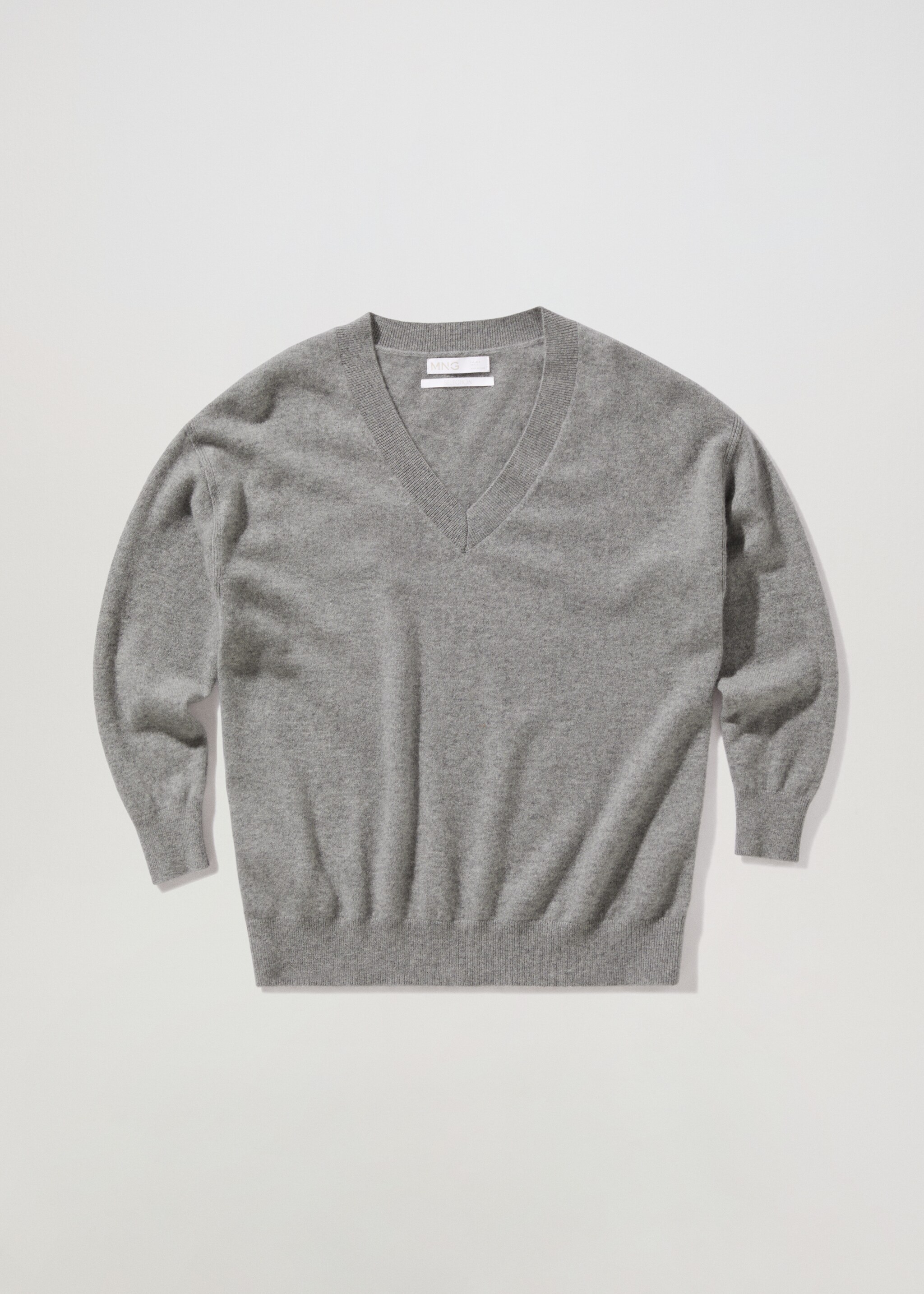 V-neck cashmere sweater - Article without model