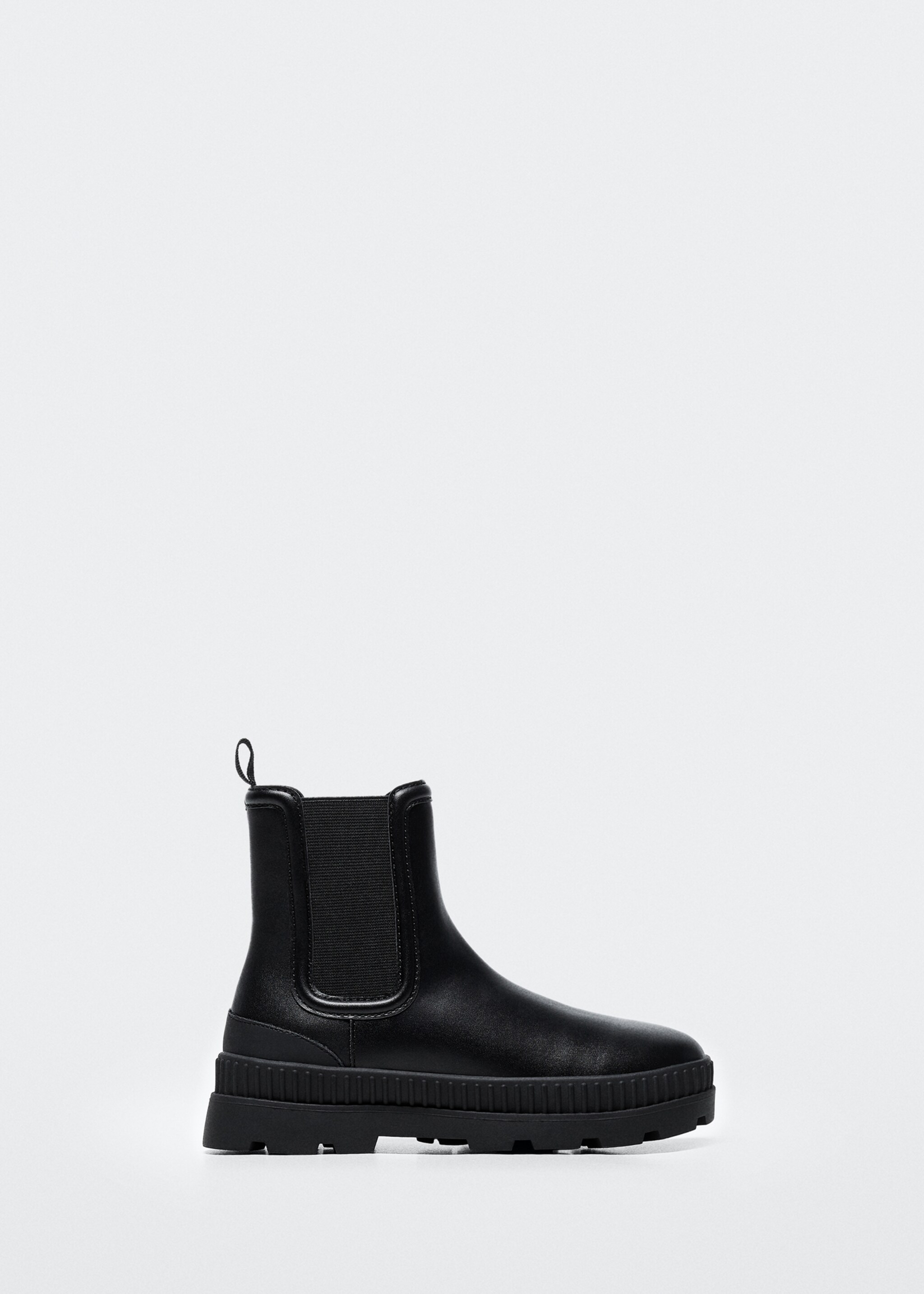 Track outsole boots - Article without model