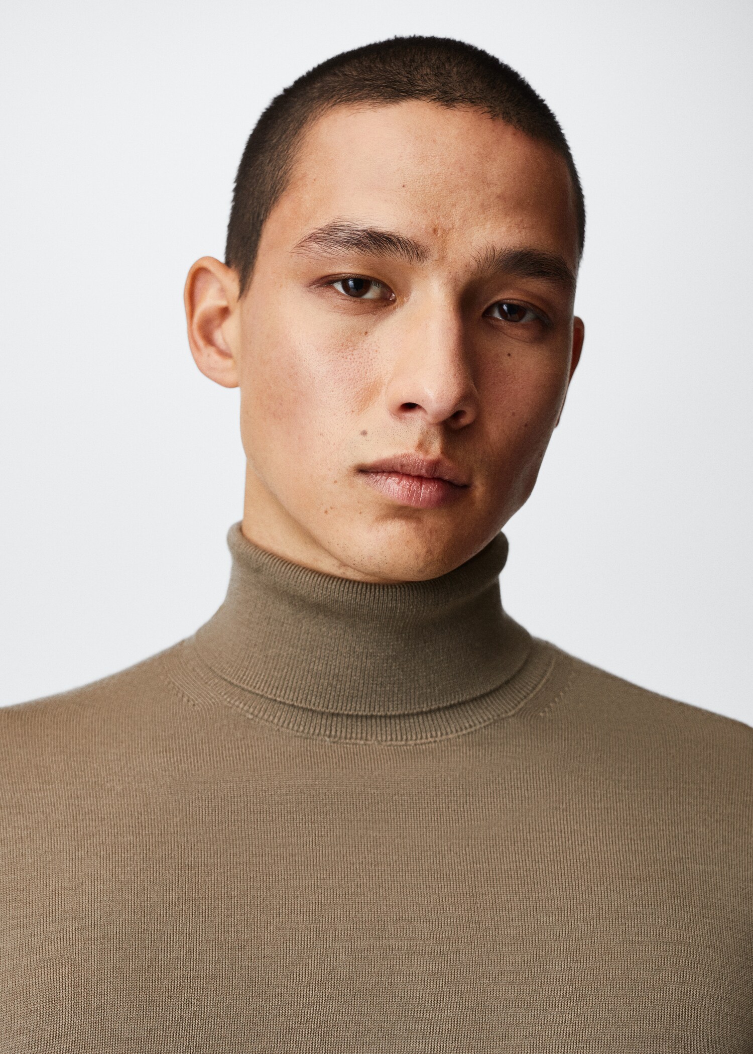 Turtleneck wool sweater - Details of the article 1