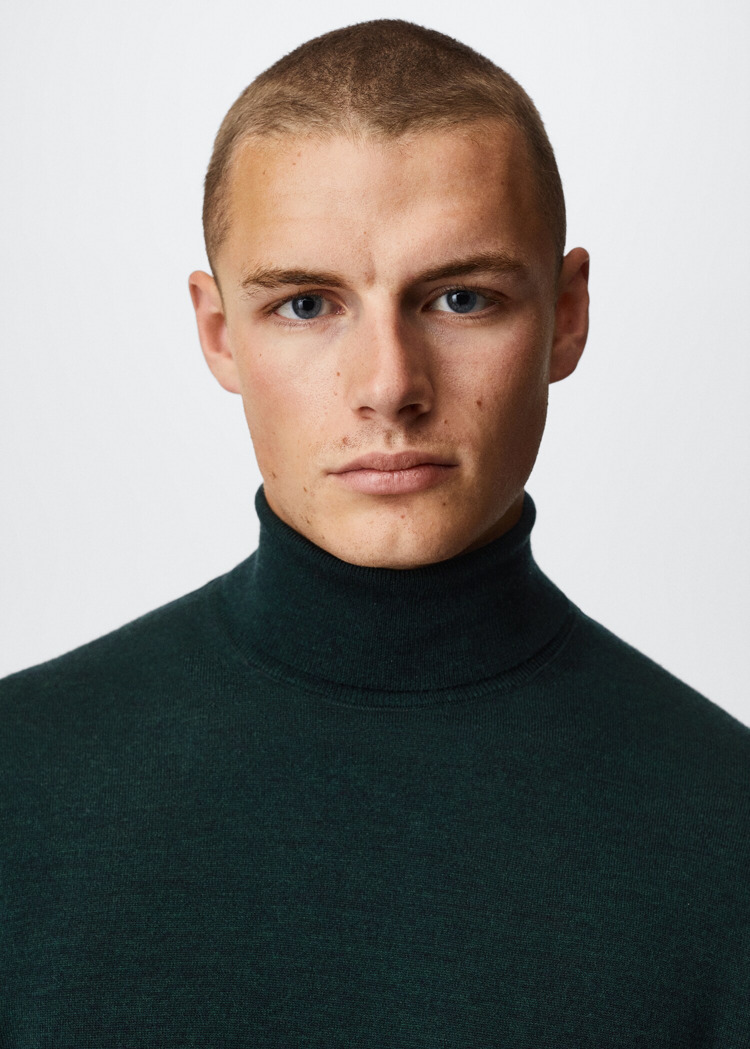 Turtleneck wool sweater - Details of the article 1