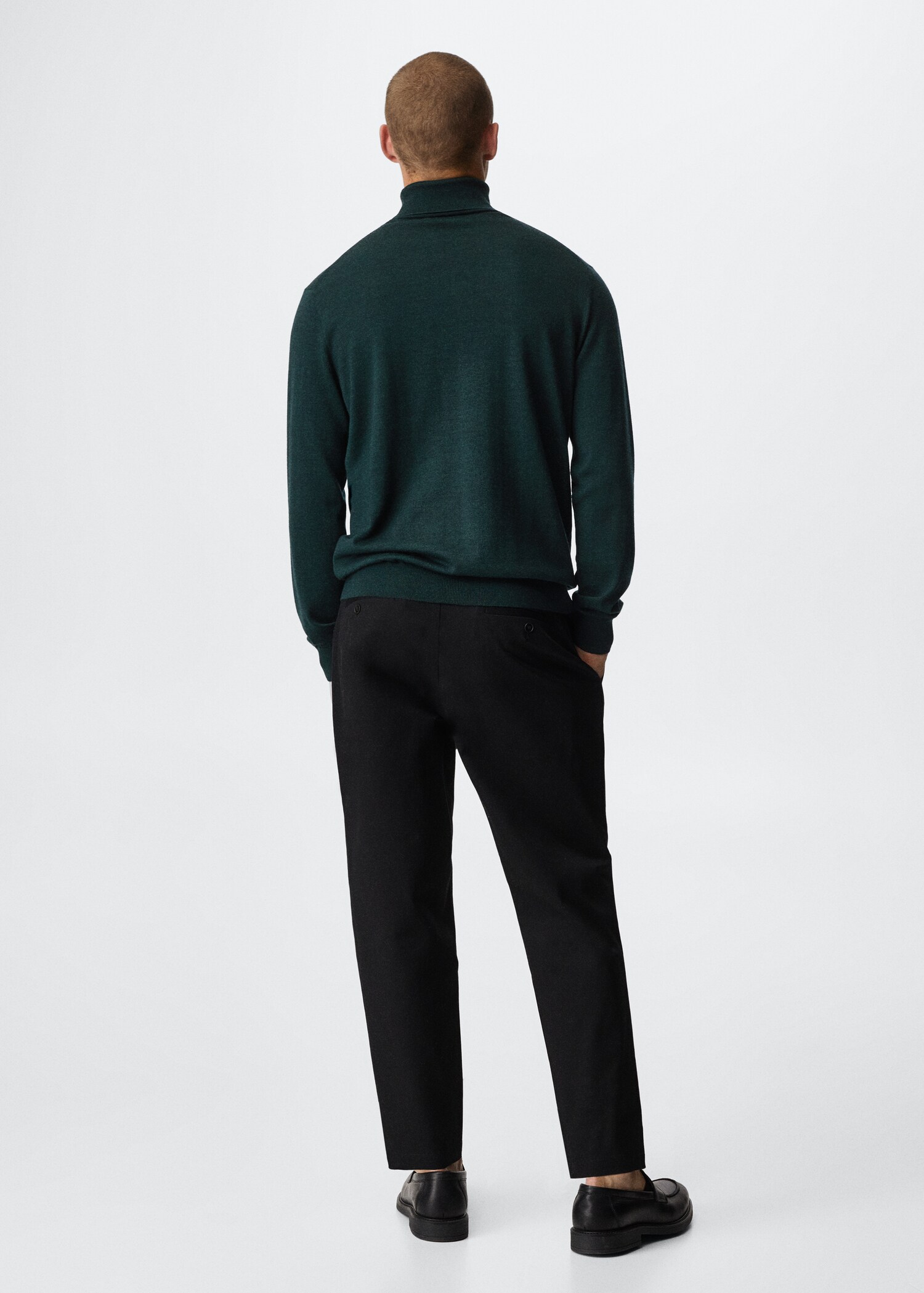Turtleneck wool sweater - Reverse of the article