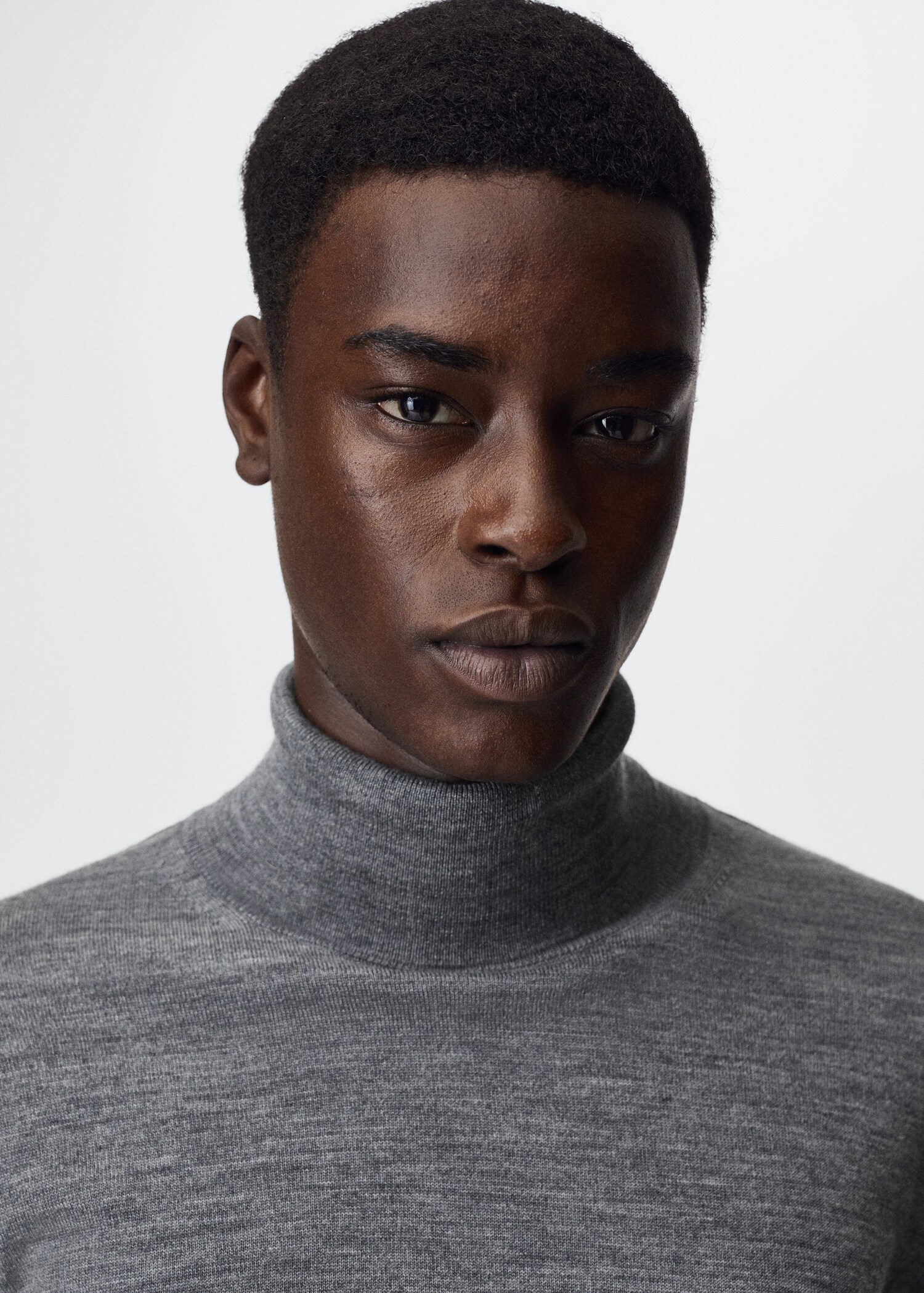 Turtleneck wool sweater - Details of the article 1