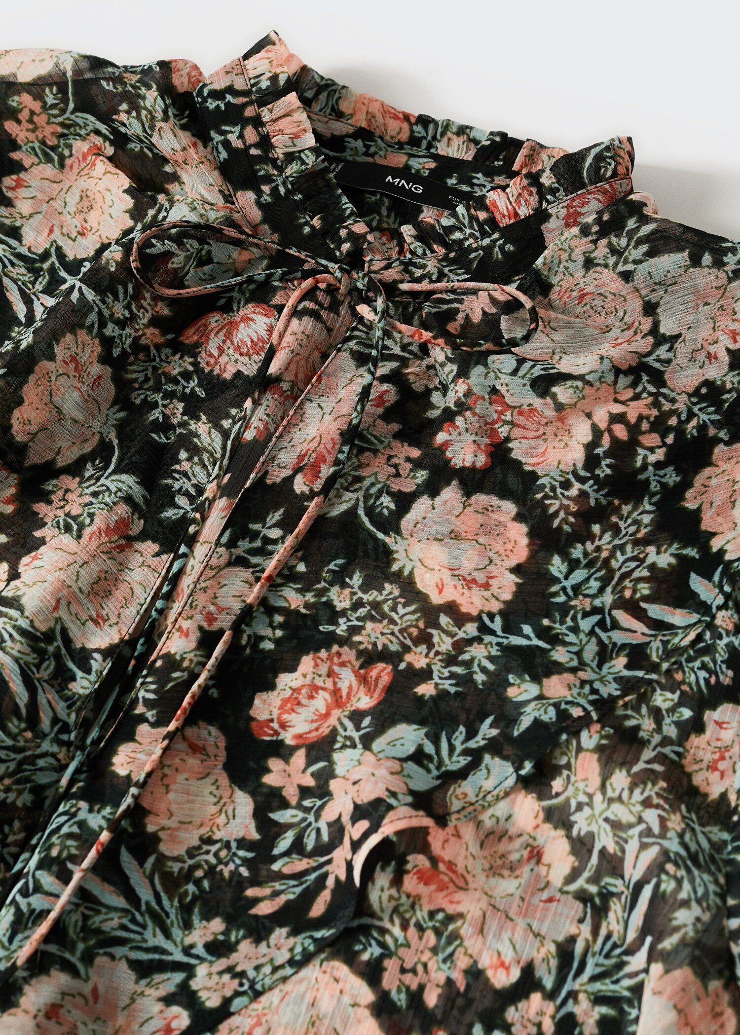 Bluse mit Blumenmuster - Detail des Artikels 8