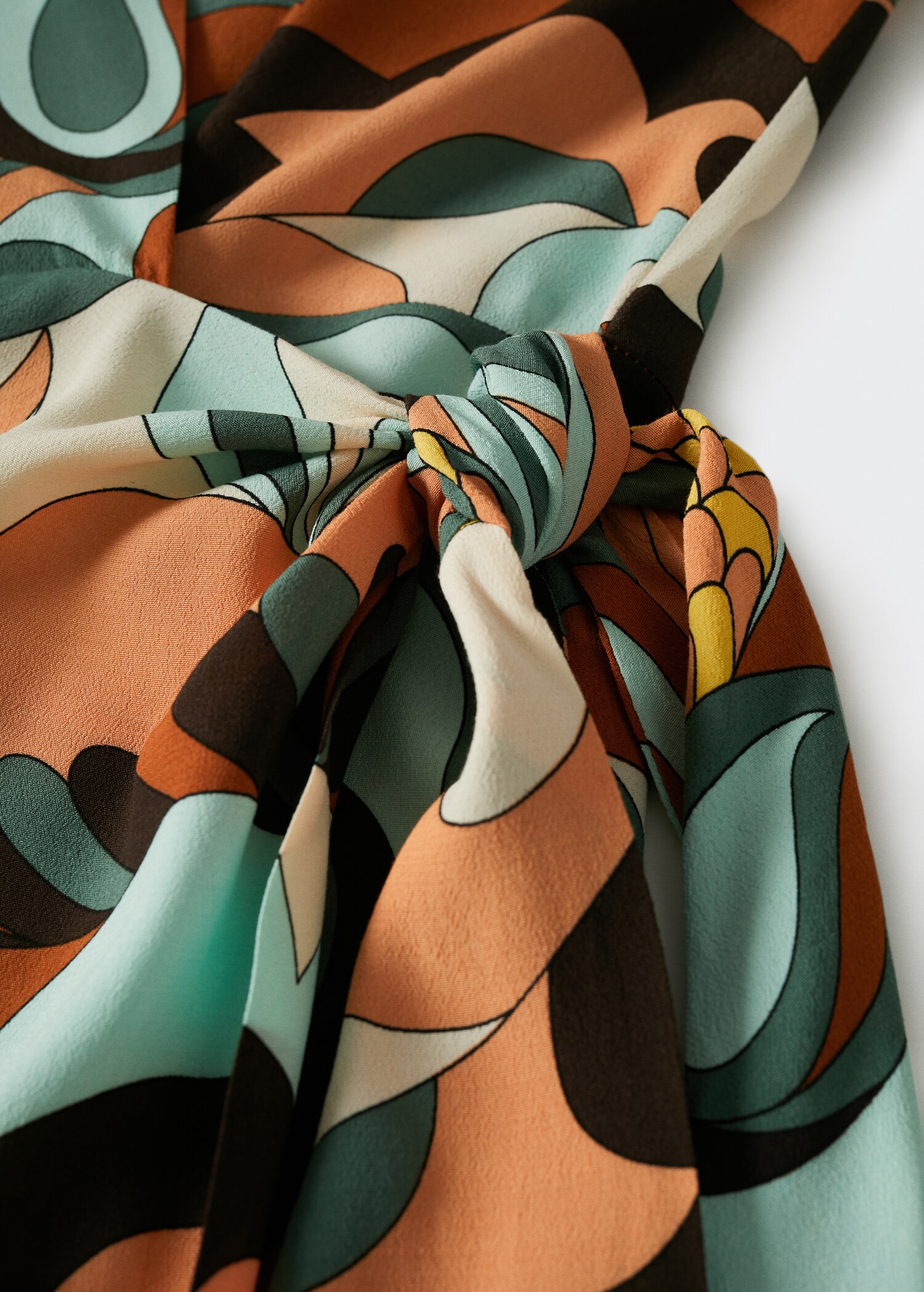 Gemustertes Wickelkleid - Detail des Artikels 8