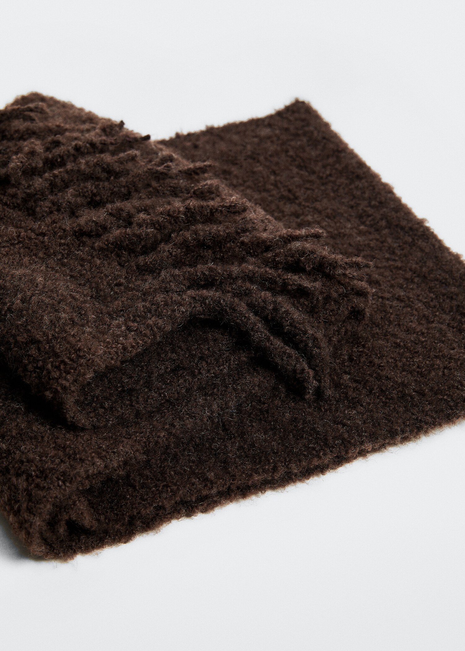 Curly knitted scarf - Details of the article 1