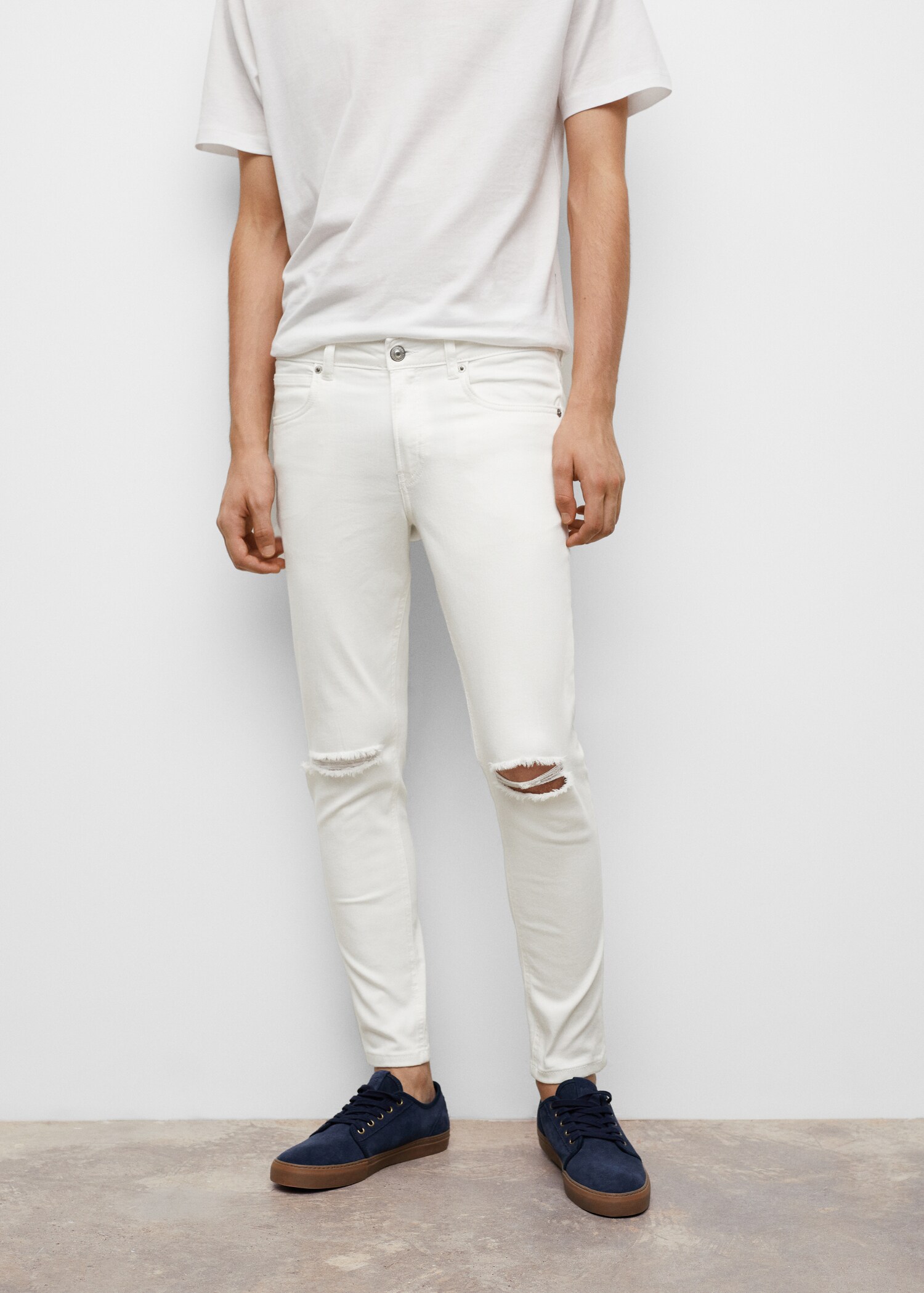 Skinny Jeans mit Zierrissen - Detail des Artikels 6