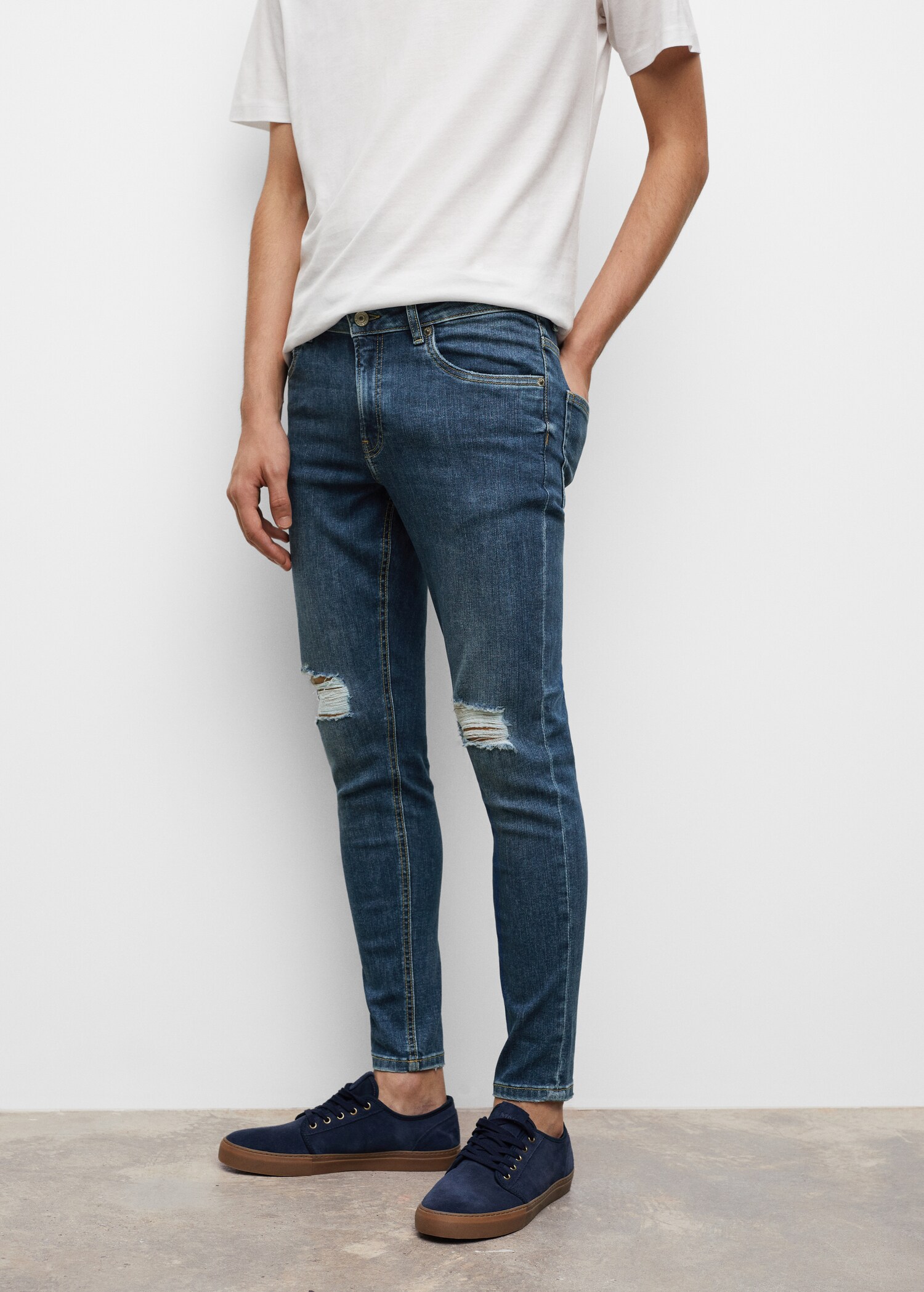 Ripped details skinny-fit jeans - Details of the article 6