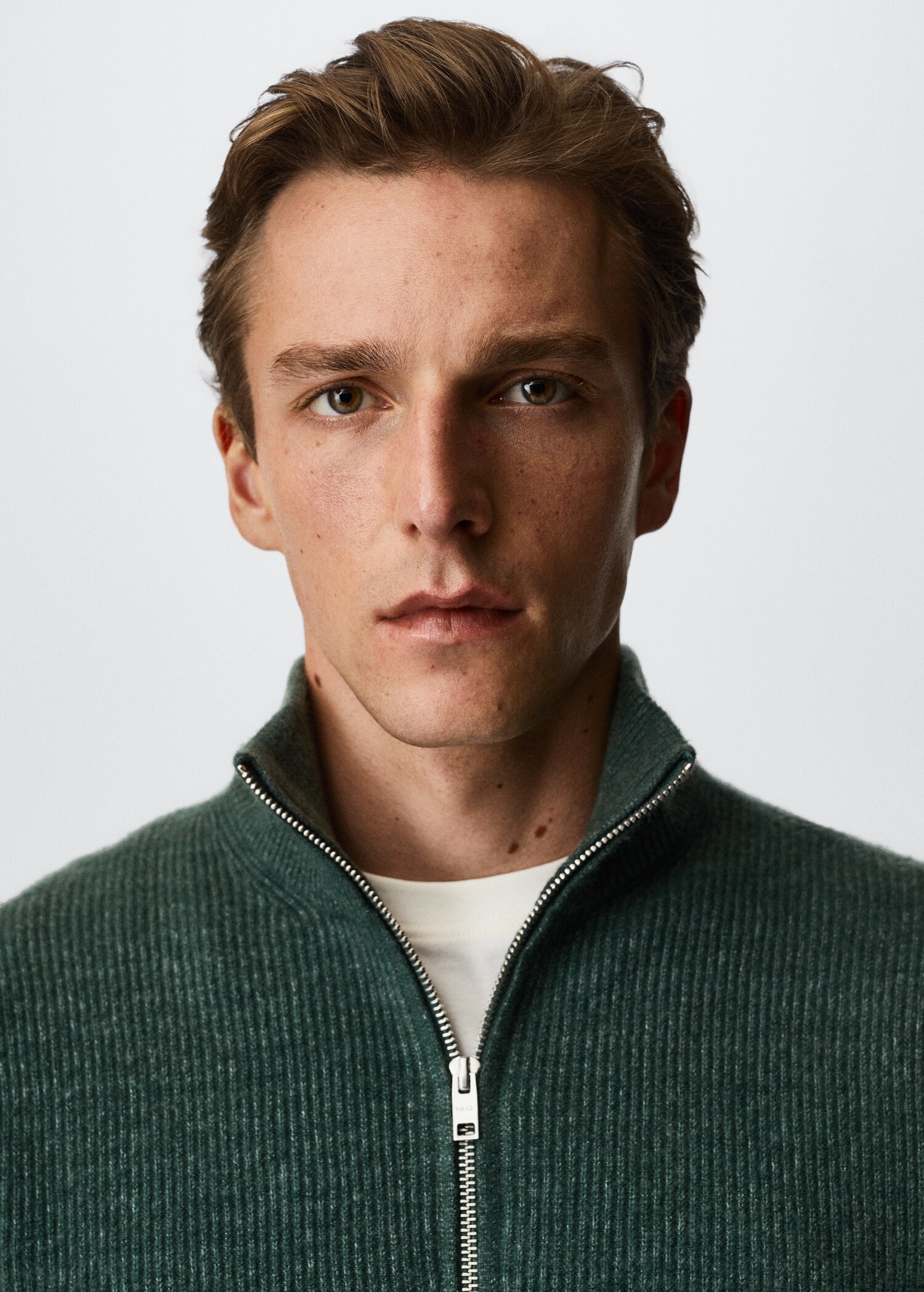 Zipped high collar sweater - Details of the article 1