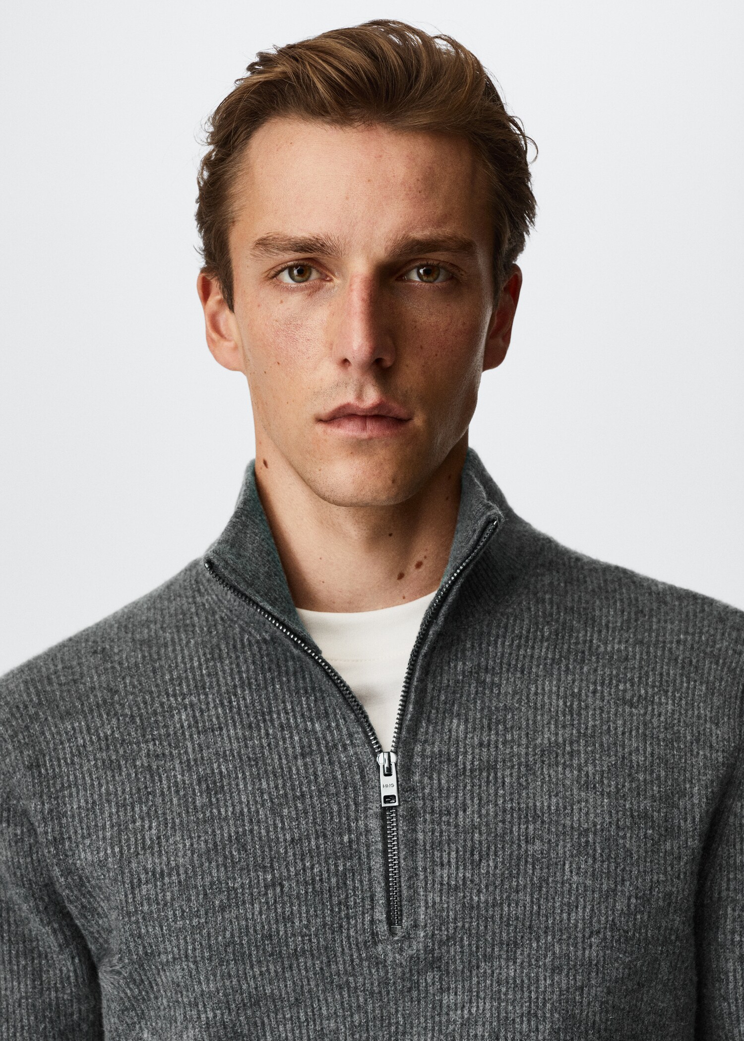 Zipped high collar sweater - Details of the article 1