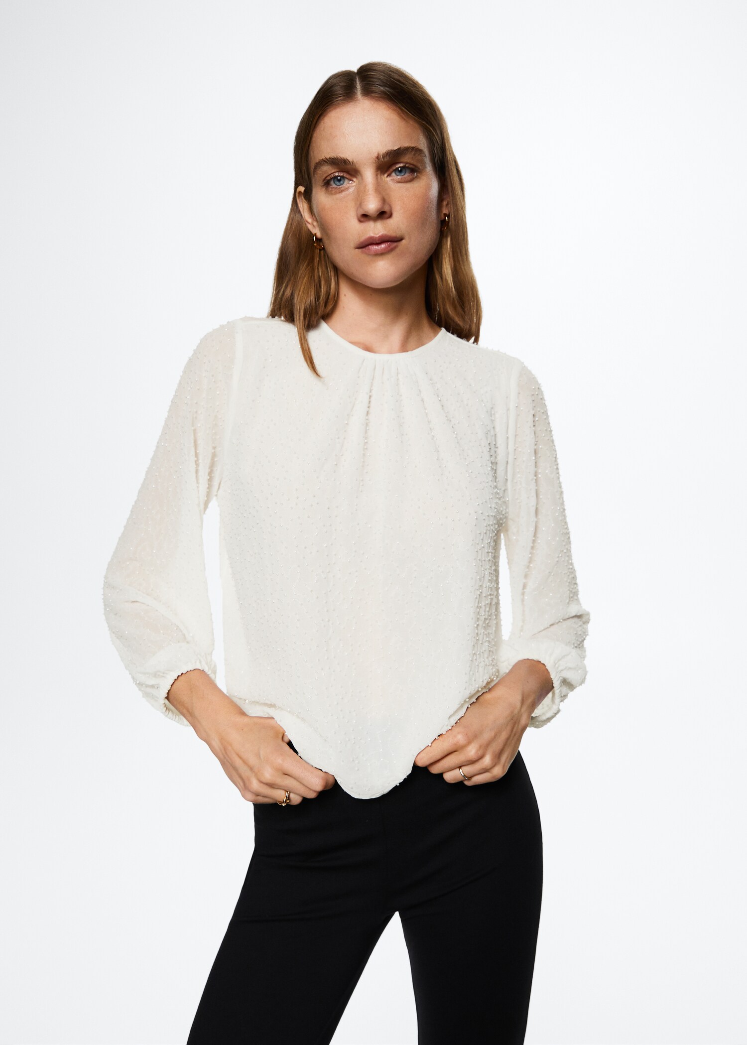 Bluse mit Perlenverzierung - Mittlere Ansicht
