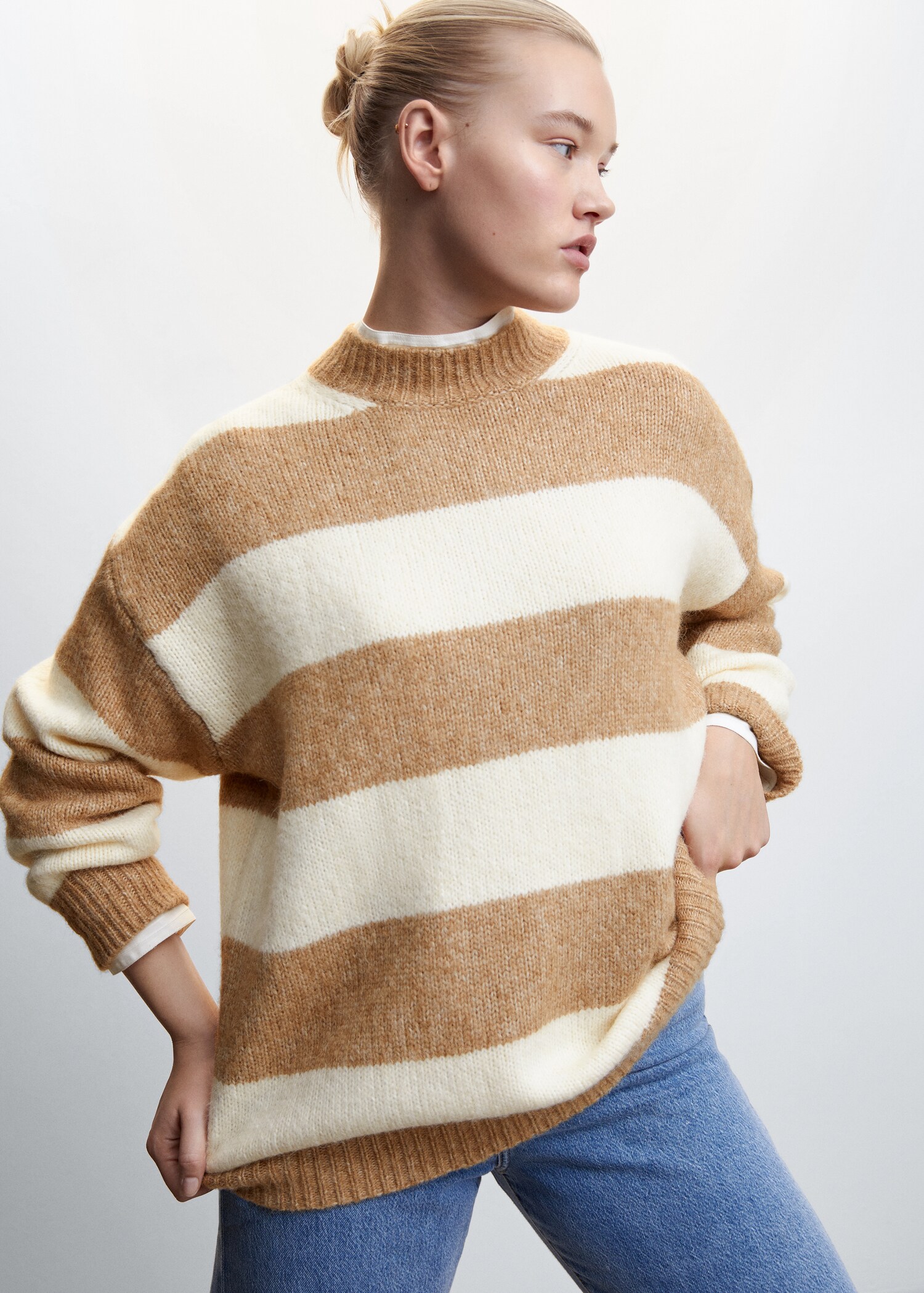 Oversized striped sweater - Details of the article 5