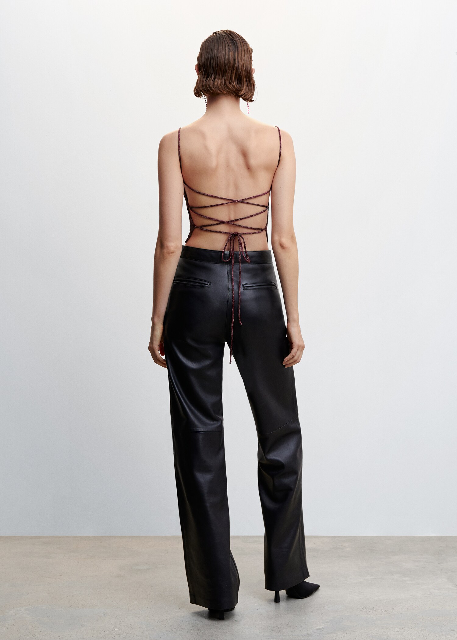 Top din lurex cu spate parte peste parte - Spatele articolului