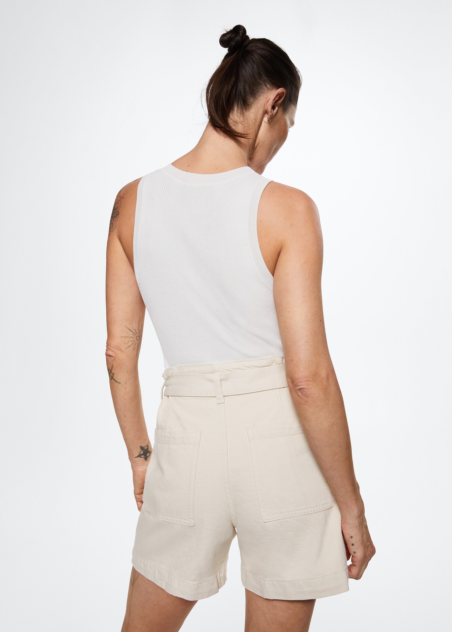Paperbag denim shorts - Reverse of the article