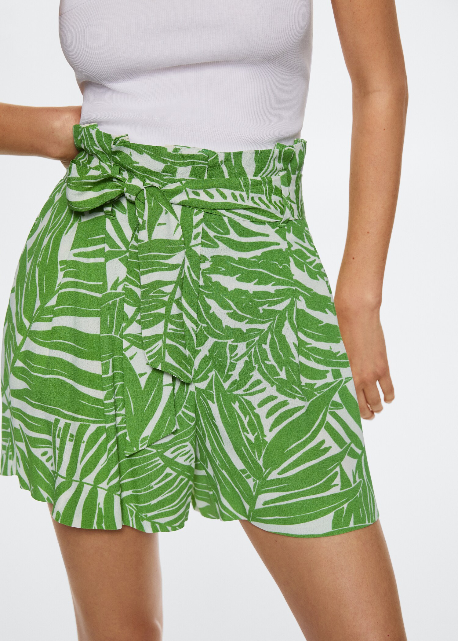 Printed belt shorts - Details of the article 2